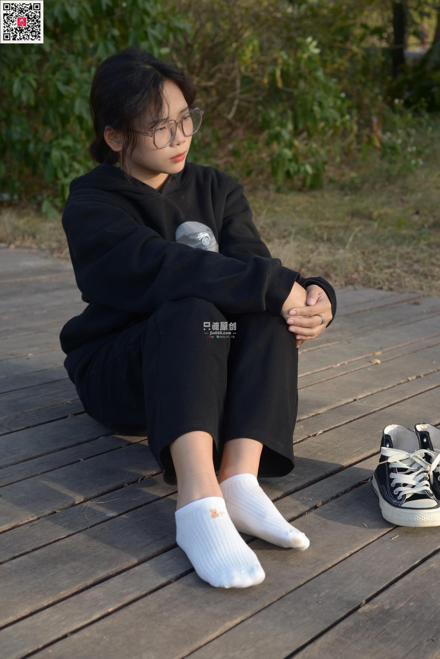 图片[95]-[只糖原创]NO.574 露露 陪落叶看了一次黄昏[150P] – 速更版-美库