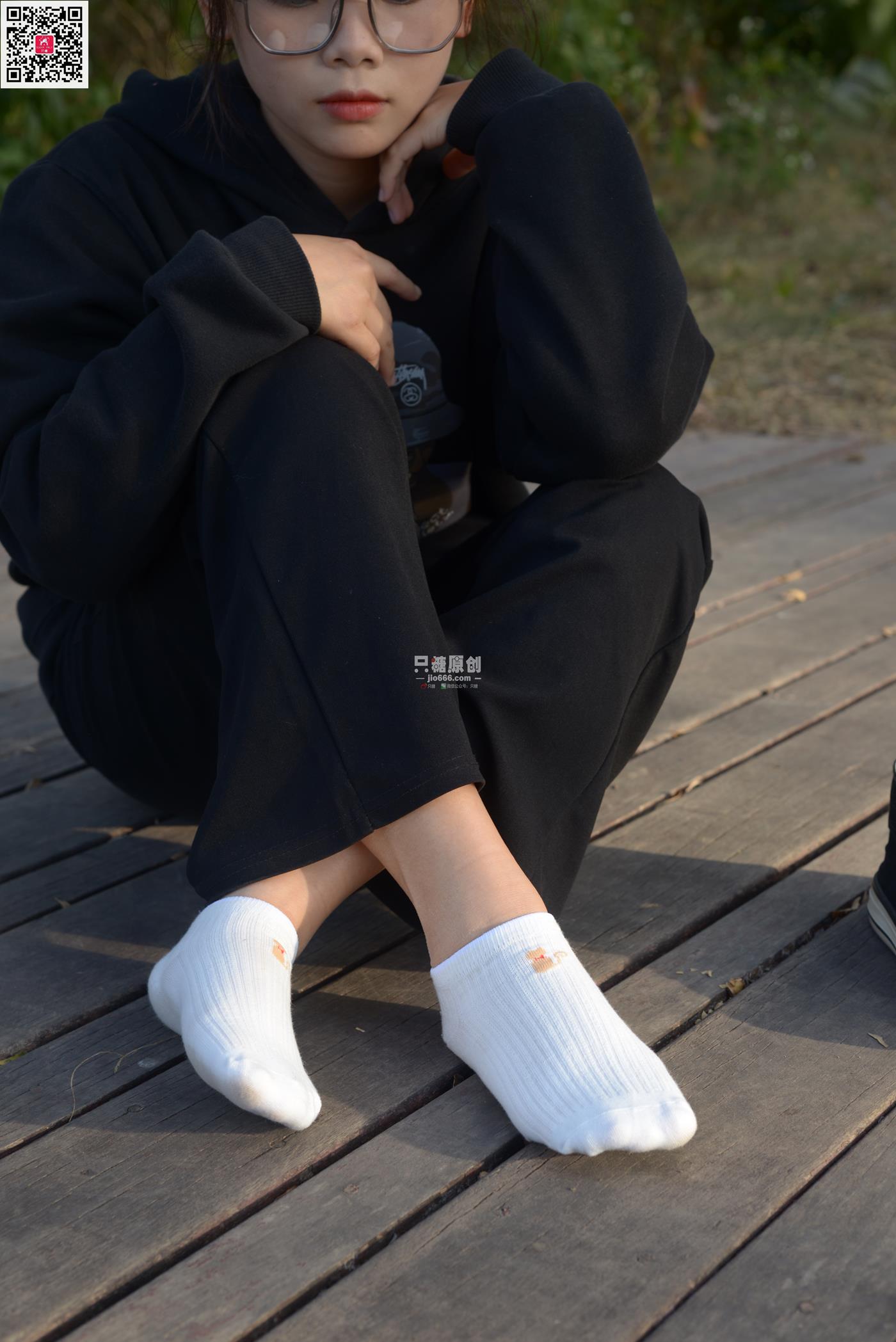 图片[96]-[只糖原创]NO.574 露露 陪落叶看了一次黄昏[150P] – 速更版-美库