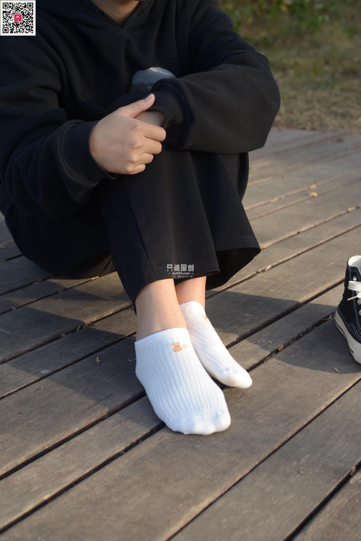 图片[102]-[只糖原创]NO.574 露露 陪落叶看了一次黄昏[150P] – 速更版-美库