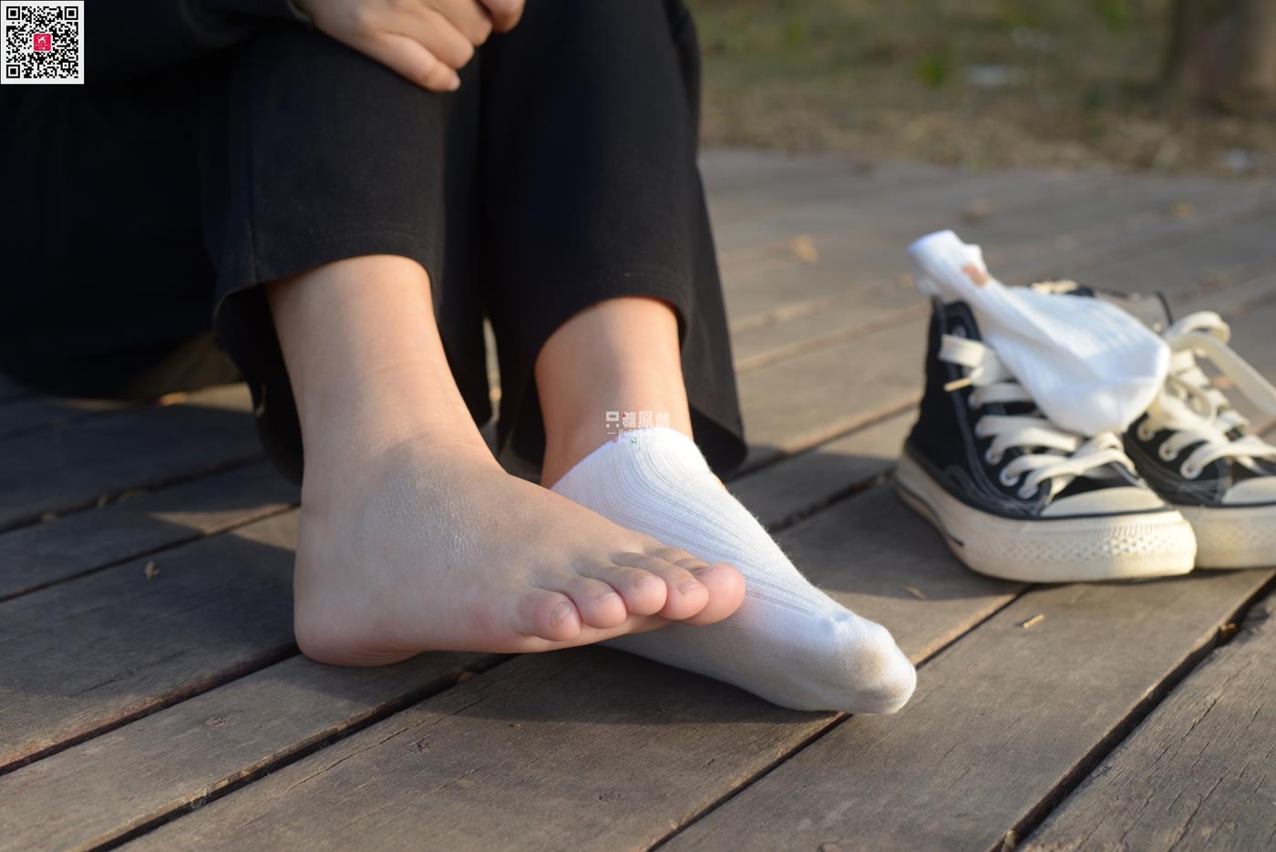 图片[107]-[只糖原创]NO.574 露露 陪落叶看了一次黄昏[150P] – 速更版-美库