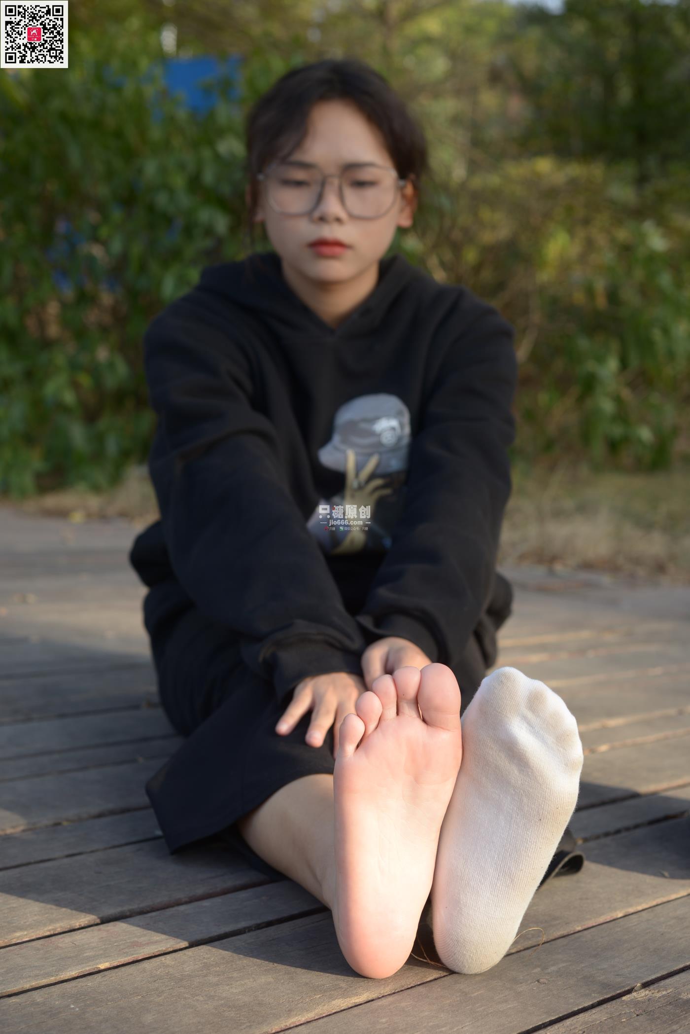 图片[108]-[只糖原创]NO.574 露露 陪落叶看了一次黄昏[150P] – 速更版-美库