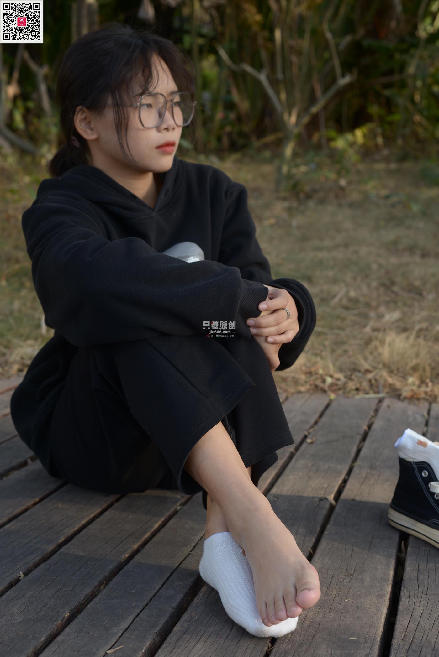 图片[113]-[只糖原创]NO.574 露露 陪落叶看了一次黄昏[150P] – 速更版-美库