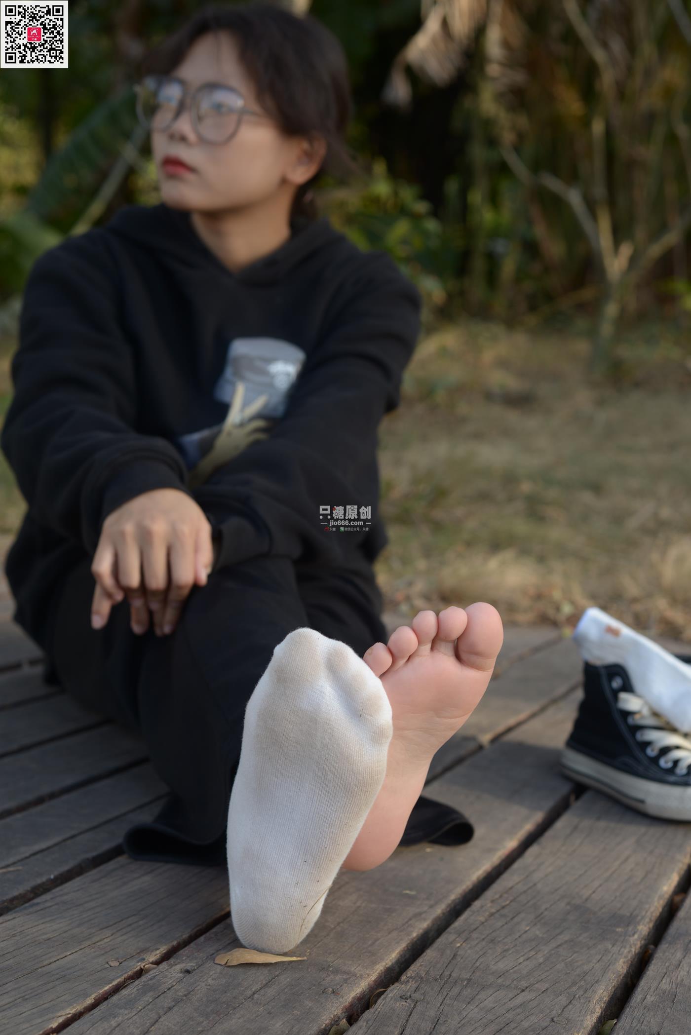 图片[116]-[只糖原创]NO.574 露露 陪落叶看了一次黄昏[150P] – 速更版-美库