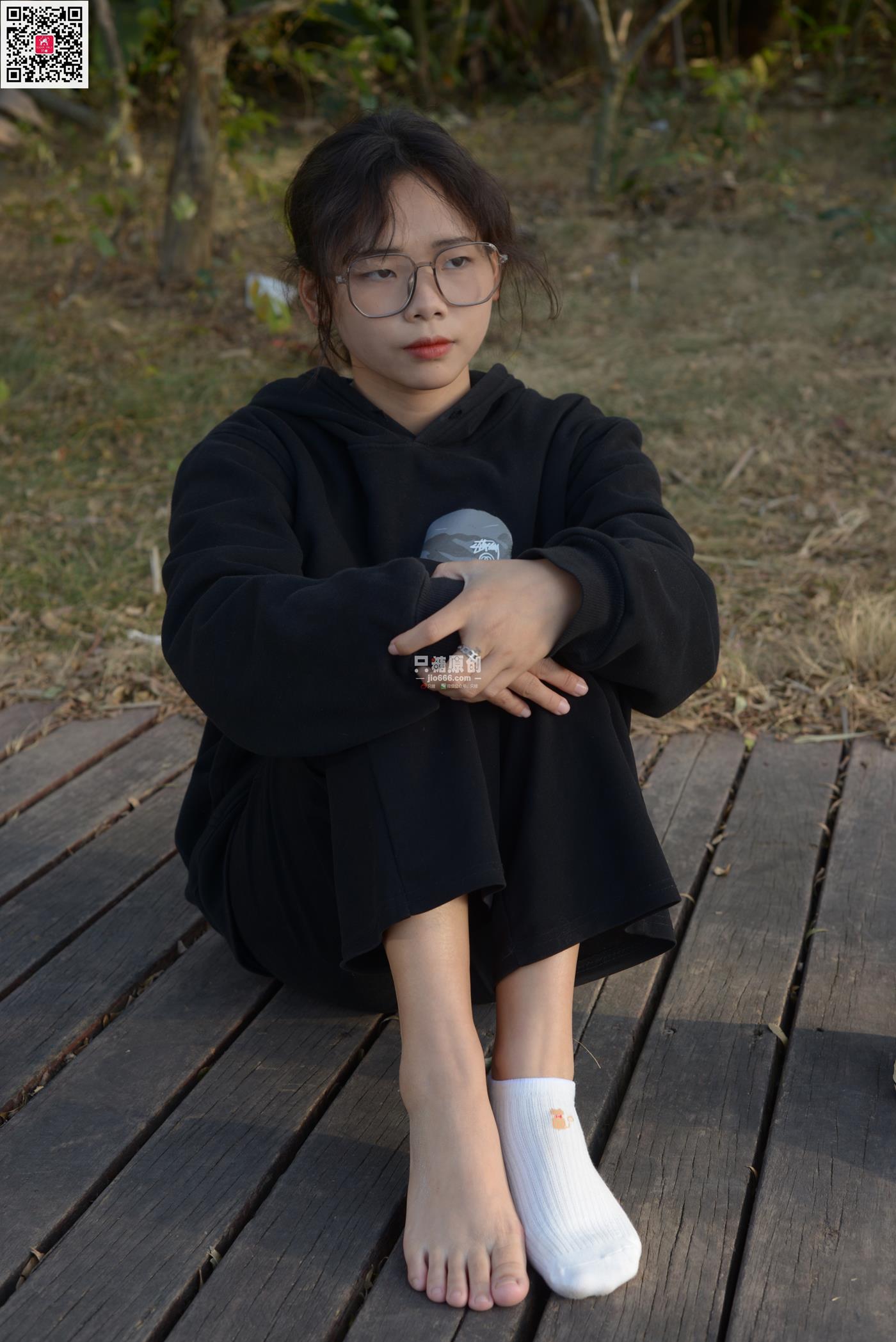 图片[120]-[只糖原创]NO.574 露露 陪落叶看了一次黄昏[150P] – 速更版-美库