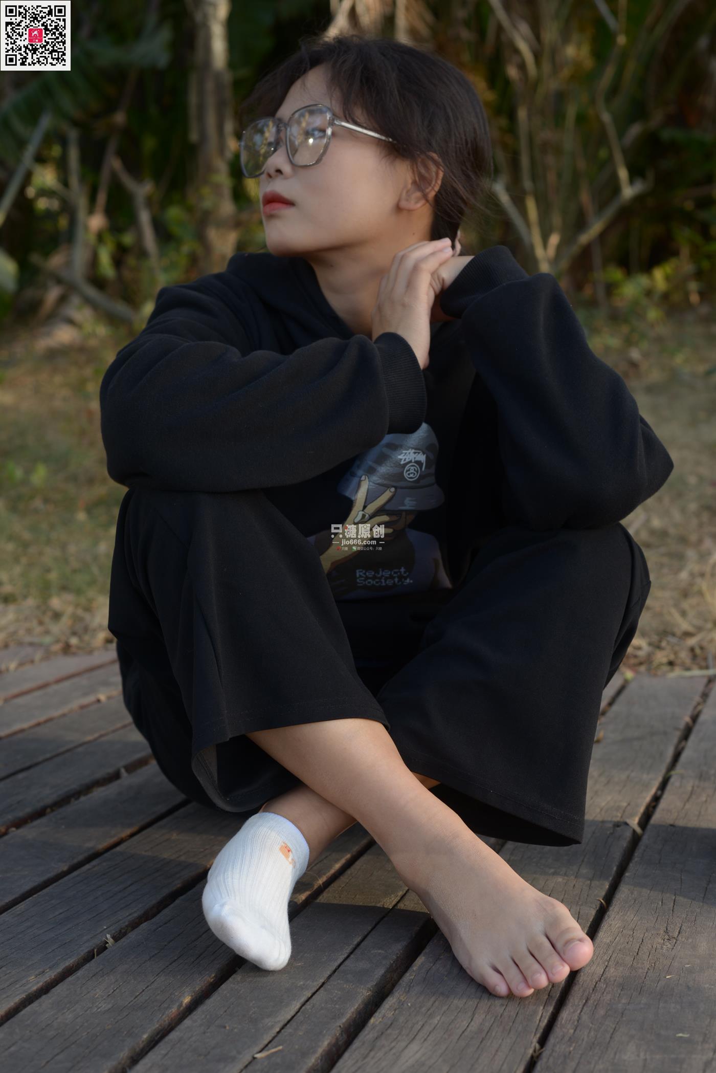 图片[122]-[只糖原创]NO.574 露露 陪落叶看了一次黄昏[150P] – 速更版-美库