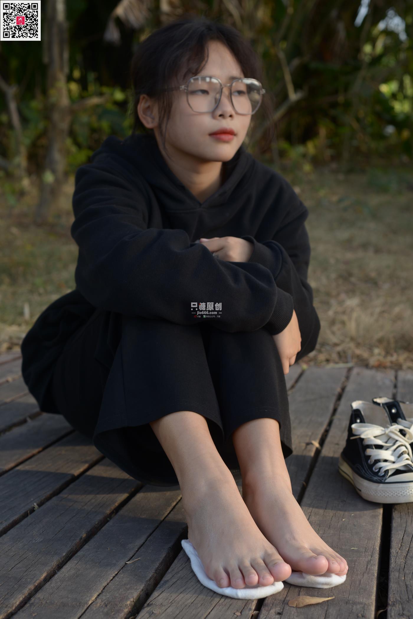 图片[129]-[只糖原创]NO.574 露露 陪落叶看了一次黄昏[150P] – 速更版-美库