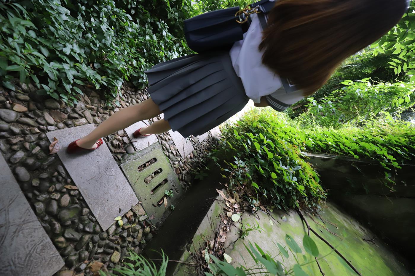 图片[37]-大西瓜爱牙膏-2019 10X活动 模特1（一） 户外JK制服长丝 (2) [83P] – 速更版-美库