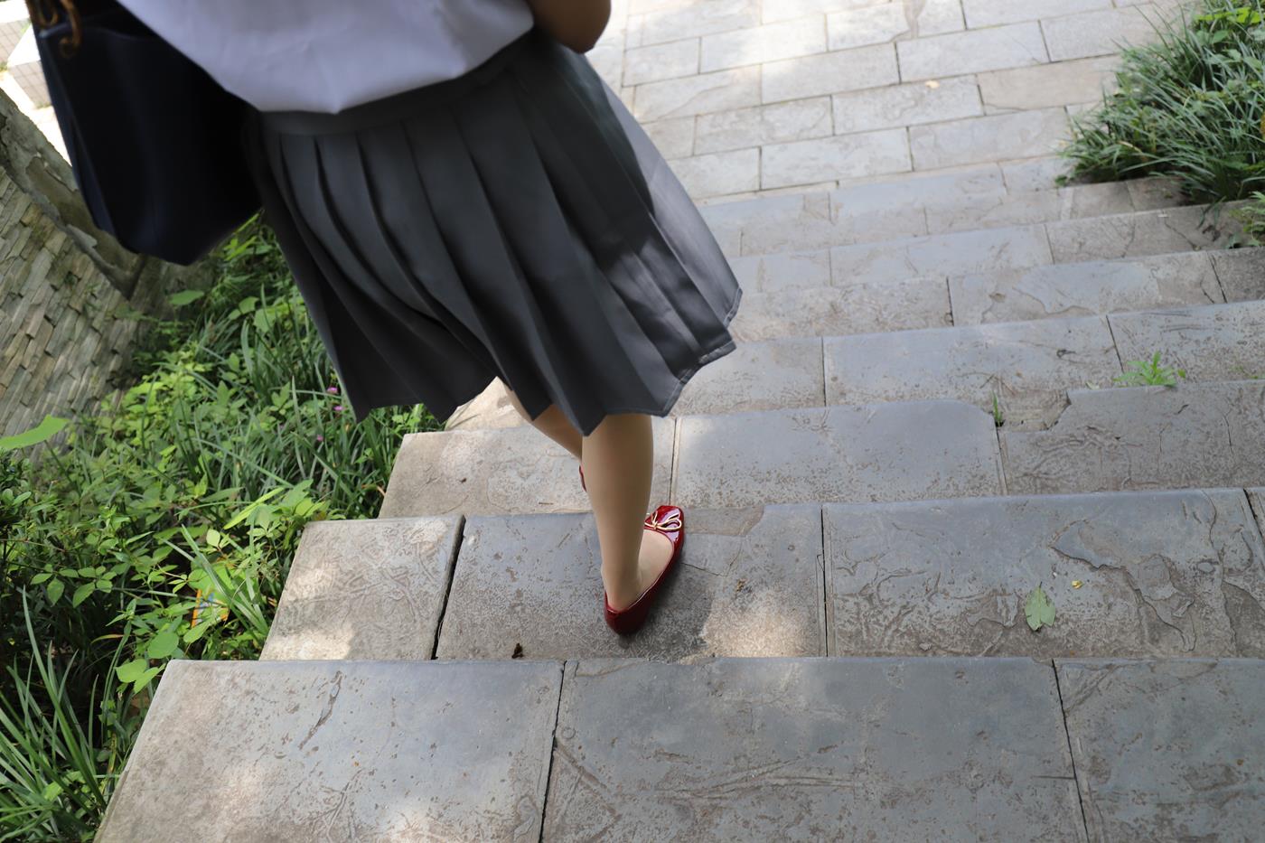 图片[51]-大西瓜爱牙膏-2019 10X活动 模特1（一） 户外JK制服长丝 (2) [83P] – 速更版-美库