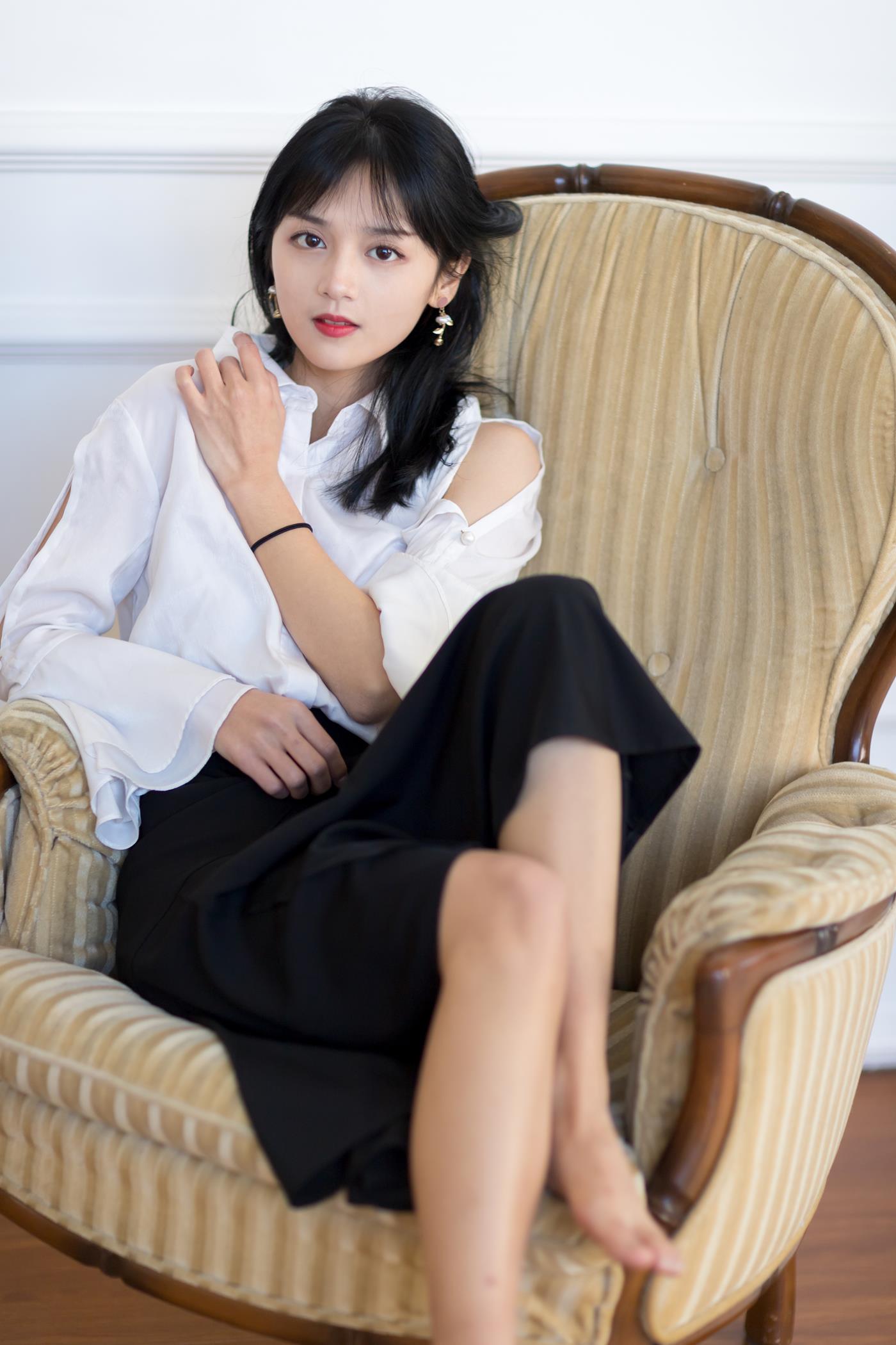 图片[17]-[YITUYU艺图语] 2021.11.11 窗外 雨文 [22P] – 速更版-美库