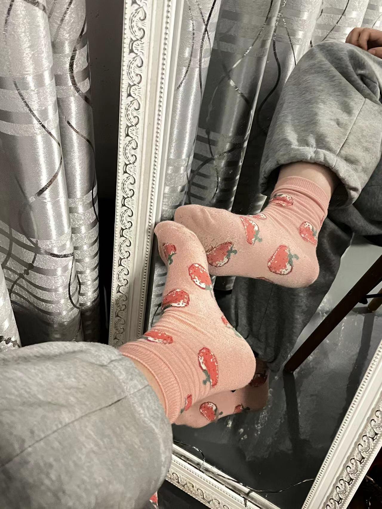 图片[35]-[誉铭传媒]袜足摄影 2022年《6月整合福利》[120P] – 速更版-美库