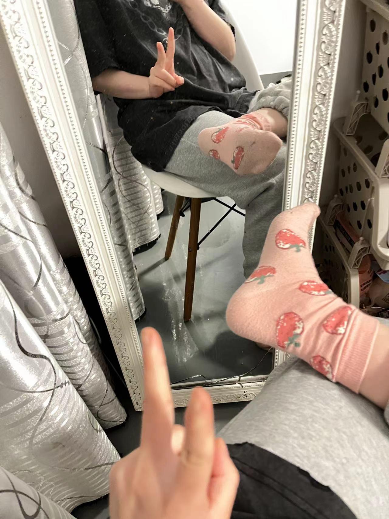 图片[40]-[誉铭传媒]袜足摄影 2022年《6月整合福利》[120P] – 速更版-美库