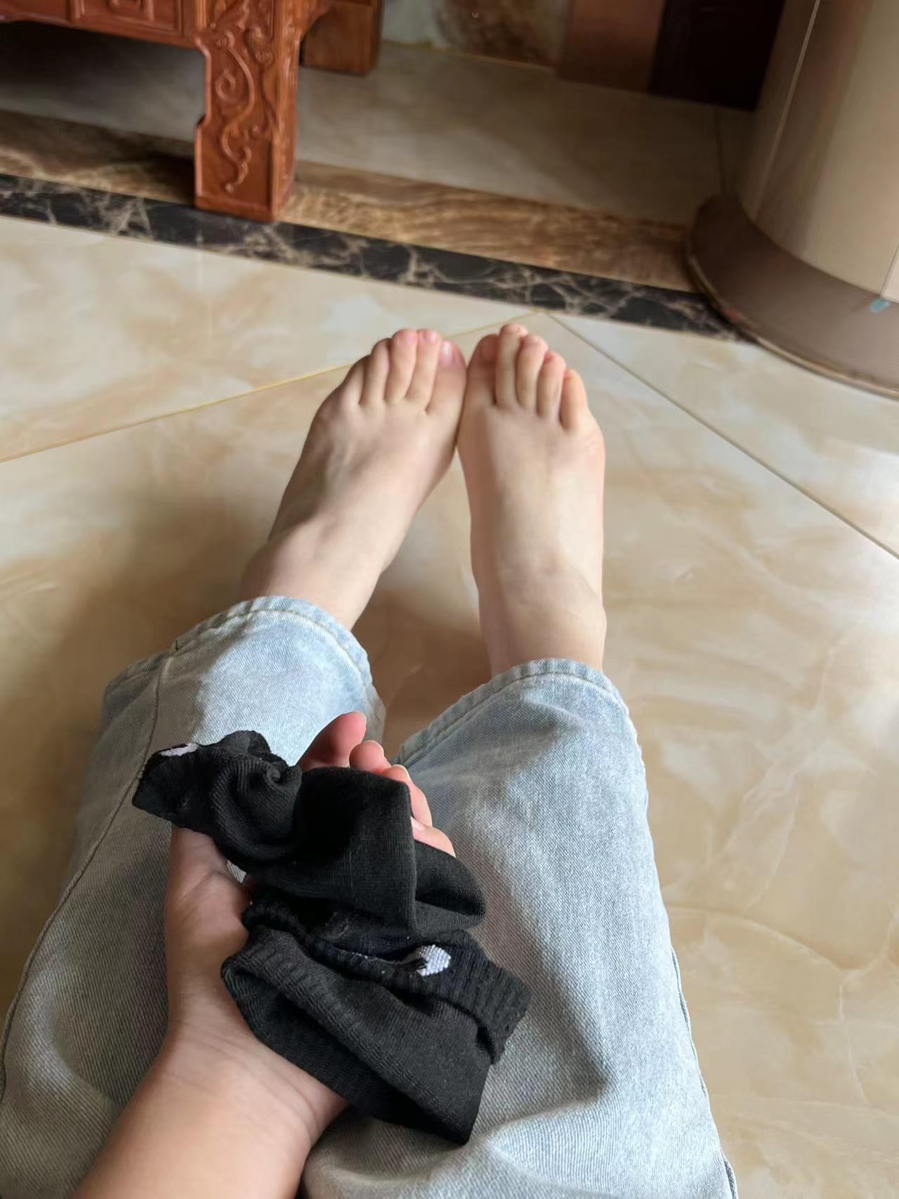 图片[64]-[誉铭传媒]袜足摄影 2022年《6月整合福利》[120P] – 速更版-美库