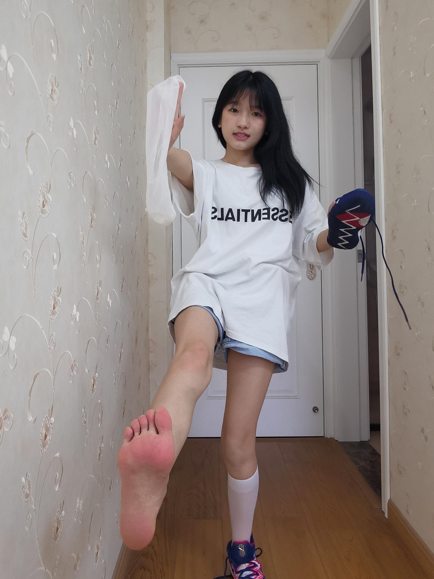 图片[97]-[誉铭传媒]袜足摄影 2022年《6月整合福利》[120P] – 速更版-美库