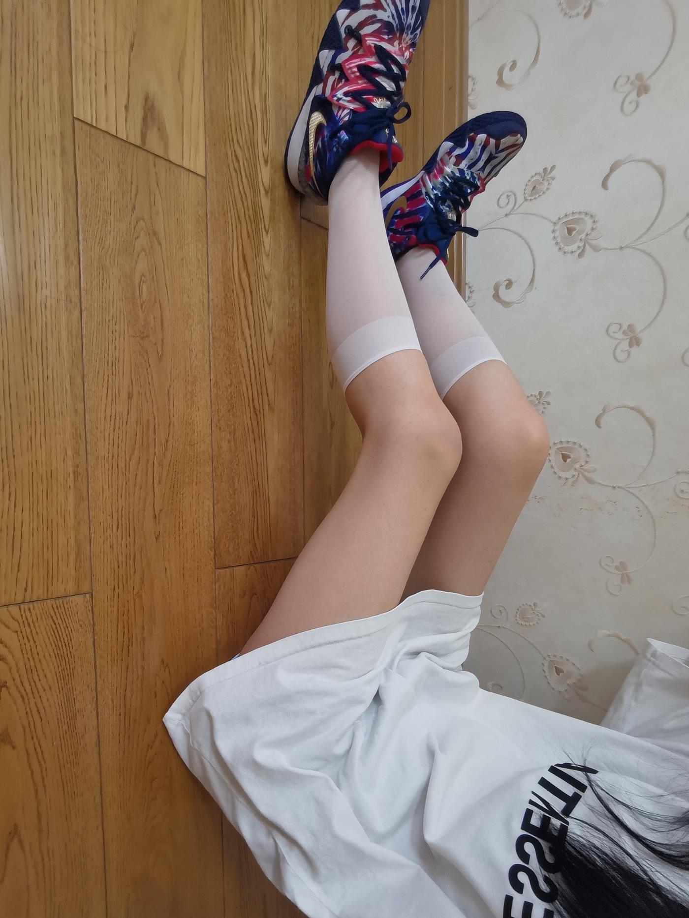 图片[100]-[誉铭传媒]袜足摄影 2022年《6月整合福利》[120P] – 速更版-美库