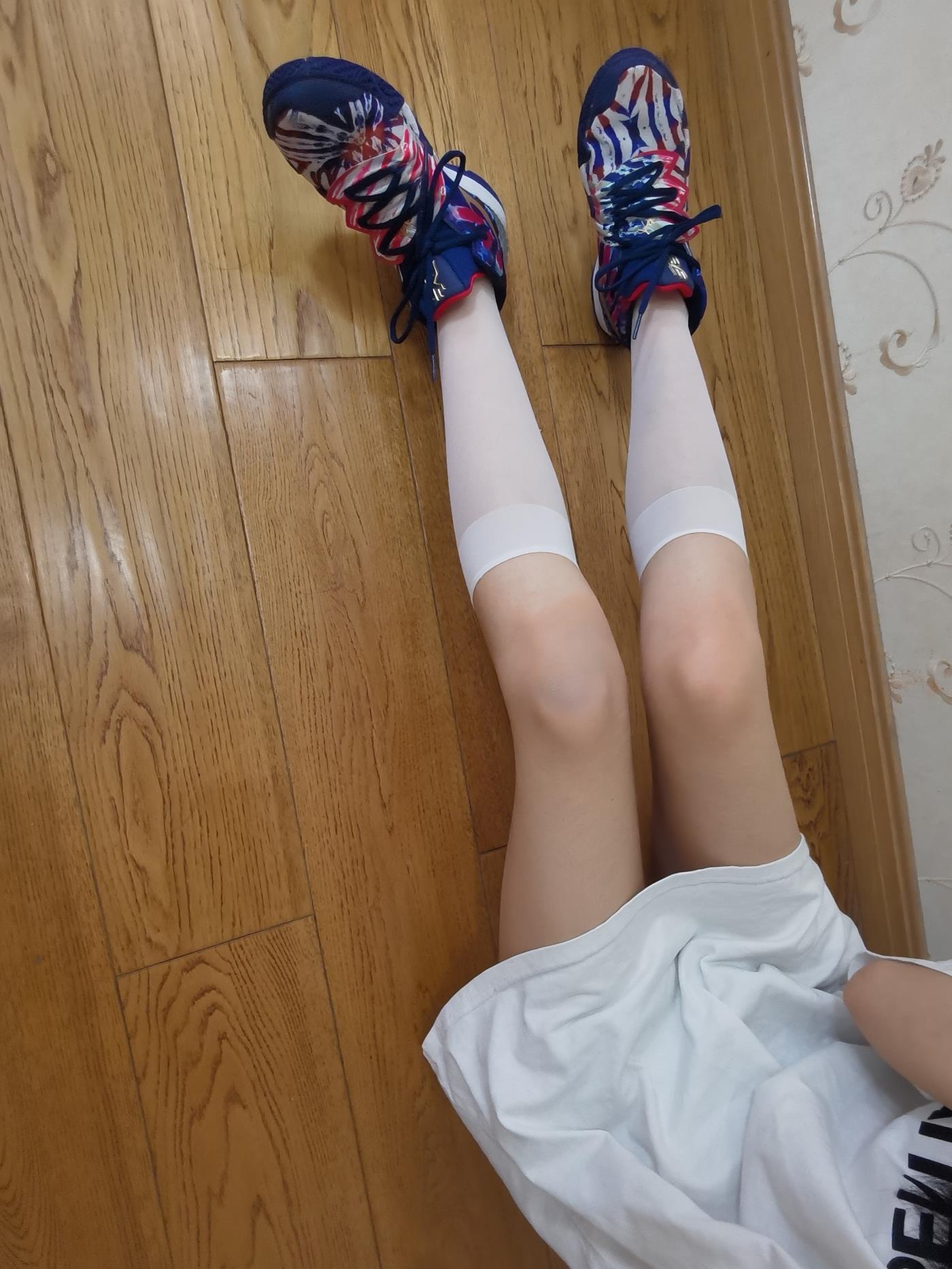 图片[102]-[誉铭传媒]袜足摄影 2022年《6月整合福利》[120P] – 速更版-美库