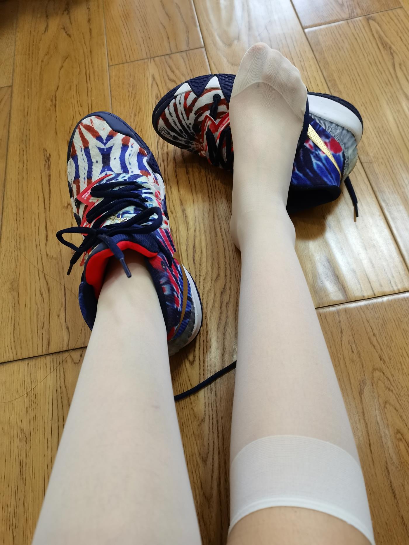 图片[105]-[誉铭传媒]袜足摄影 2022年《6月整合福利》[120P] – 速更版-美库