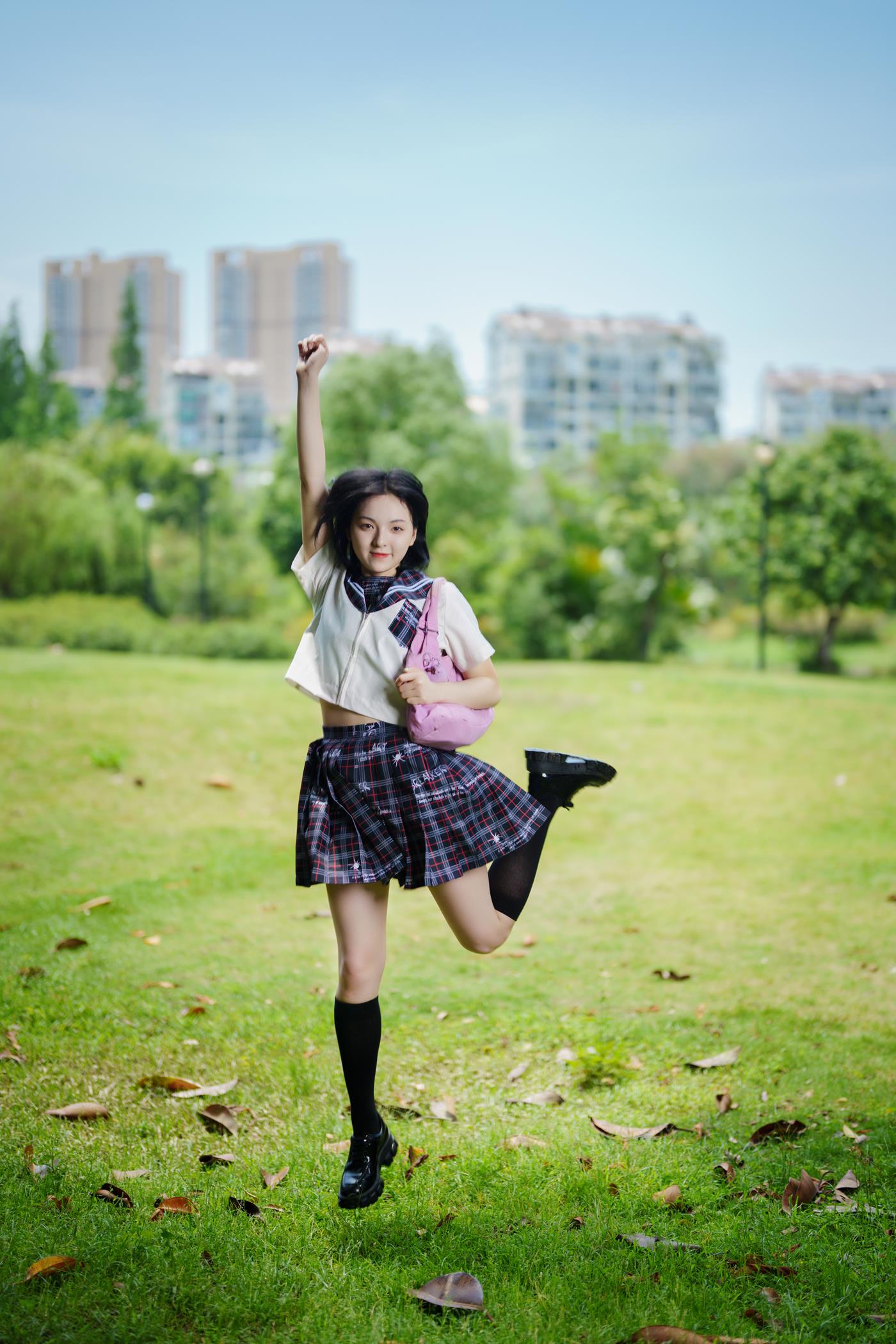 图片[30]-[YITUYU艺图语] 2021.11.12 花田里的JK少女 dudu [51P] – 速更版-美库