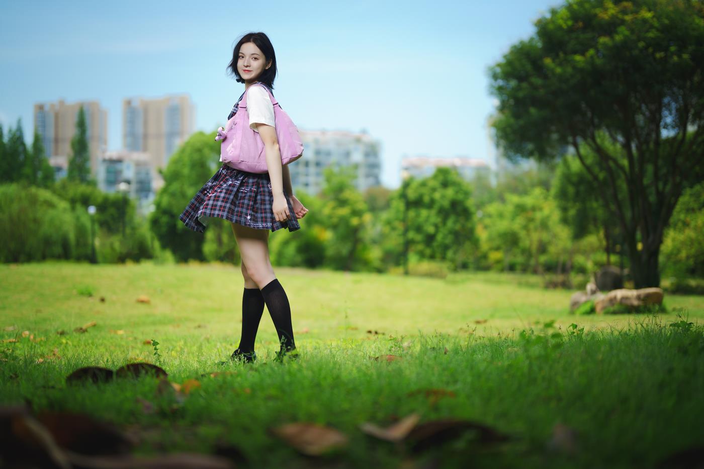 图片[37]-[YITUYU艺图语] 2021.11.12 花田里的JK少女 dudu [51P] – 速更版-美库