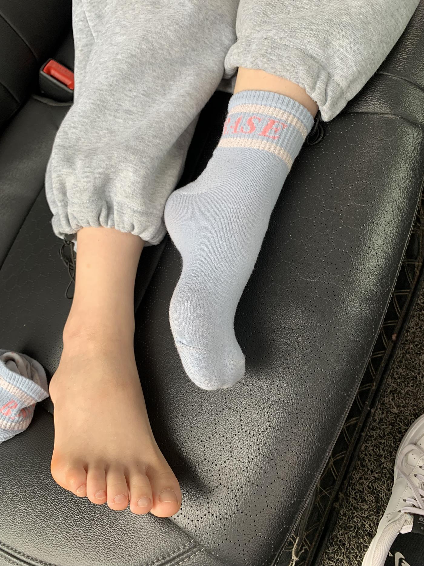 图片[15]-[誉铭传媒]袜足摄影 2022年《6月整合福利》二[130P] – 速更版-美库