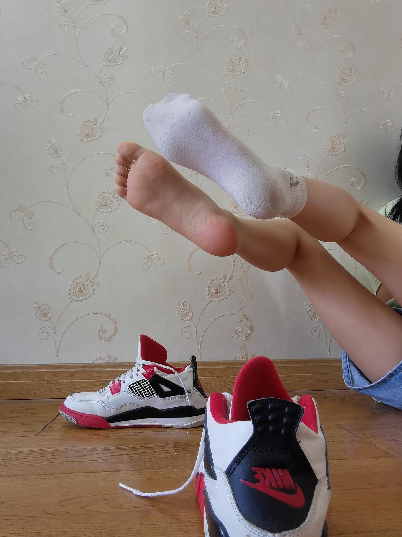 图片[87]-[誉铭传媒]袜足摄影 2022年《6月整合福利》二[130P] – 速更版-美库