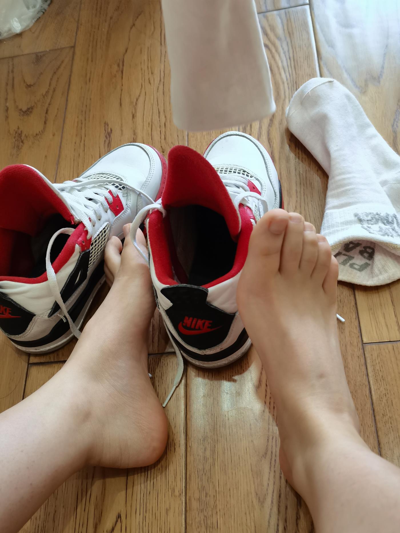 图片[103]-[誉铭传媒]袜足摄影 2022年《6月整合福利》二[130P] – 速更版-美库