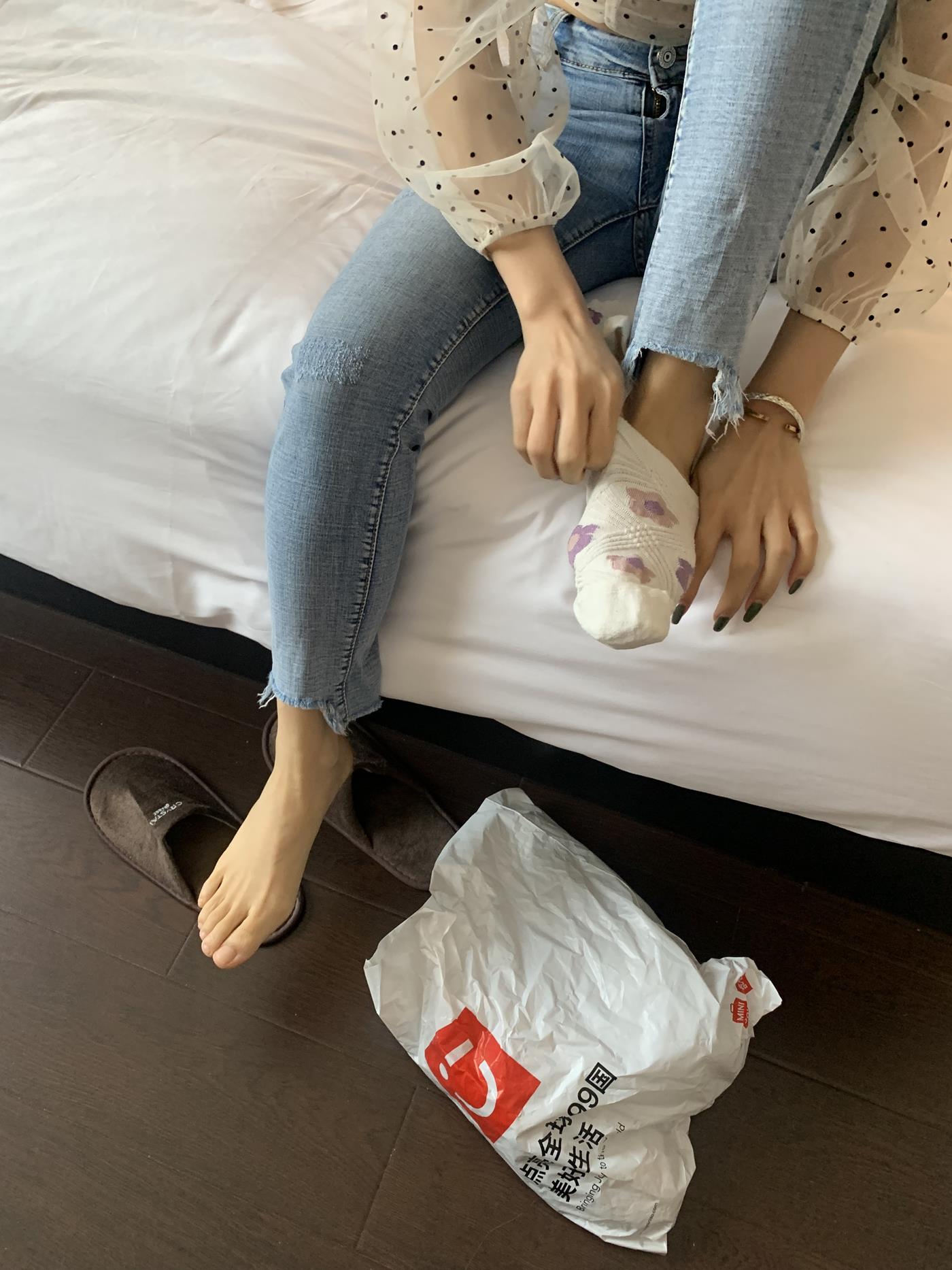 图片[116]-[誉铭传媒]袜足摄影 2022年《6月整合福利》二[130P] – 速更版-美库