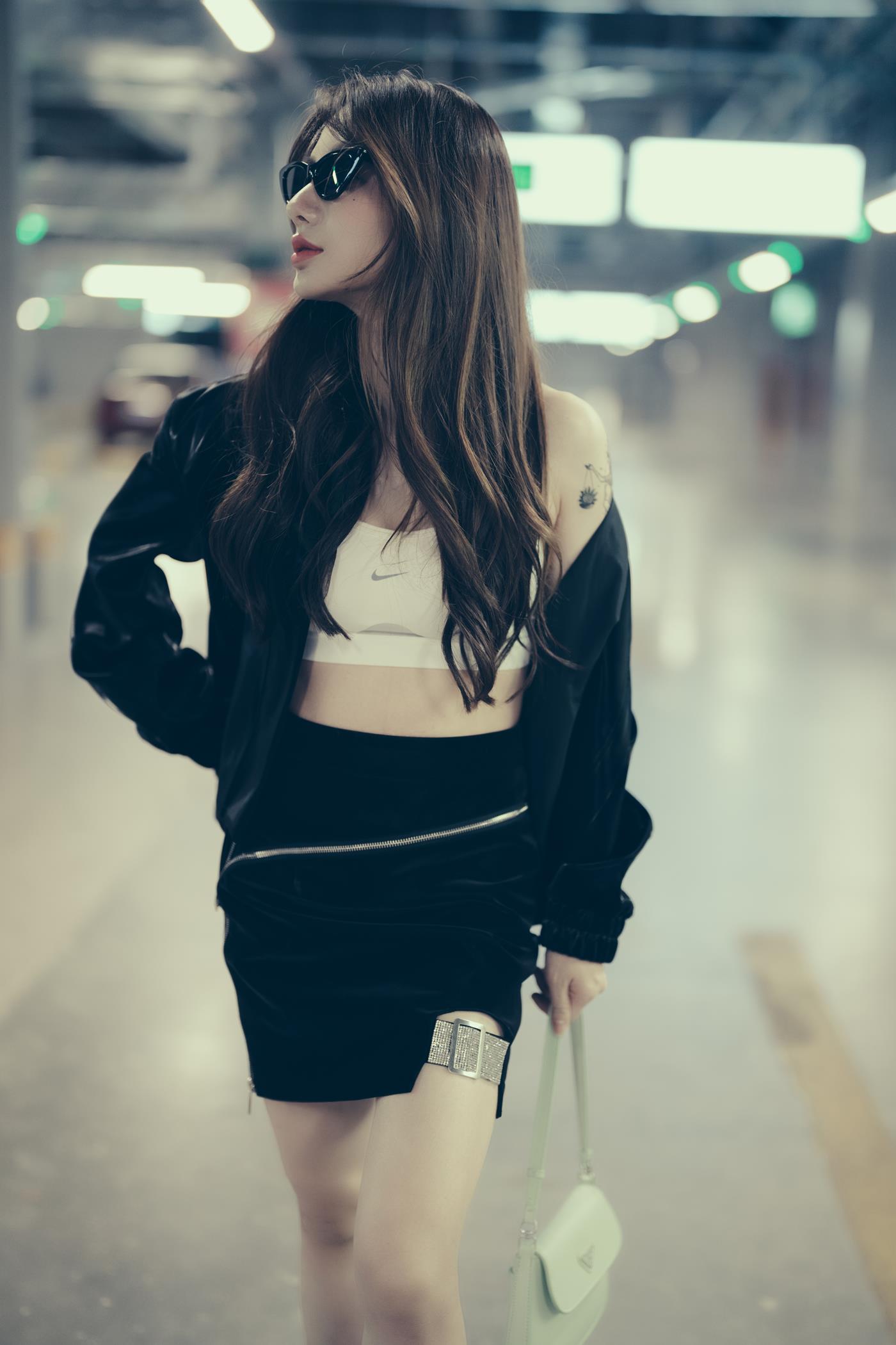 图片[29]-[YITUYU艺图语] 2021.11.13 车停好了吗 姝雯同学 [30P] – 速更版-美库