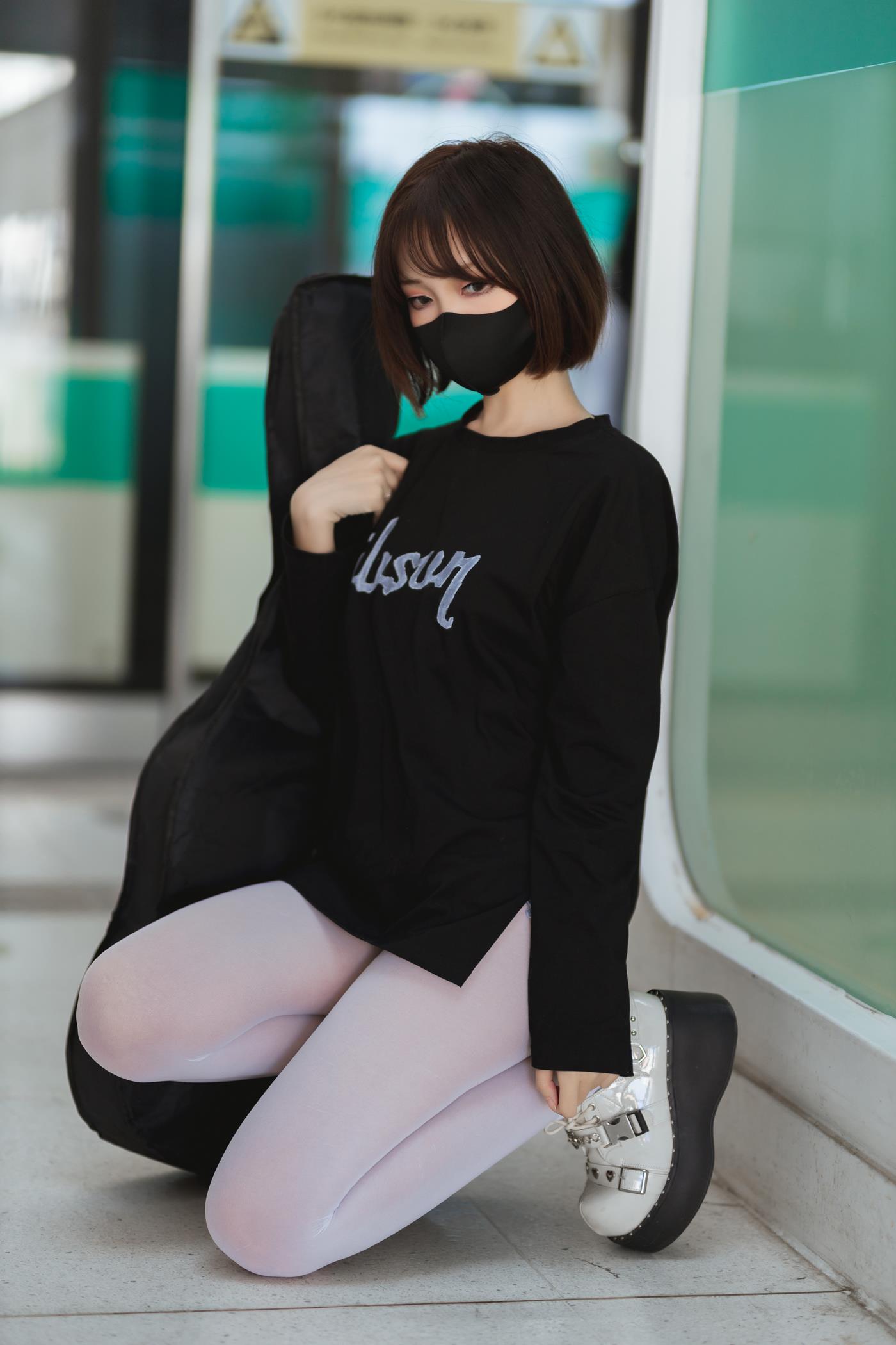 图片[15]-洛桑w伊梓  地铁吉他 [26P] – 速更版-美库