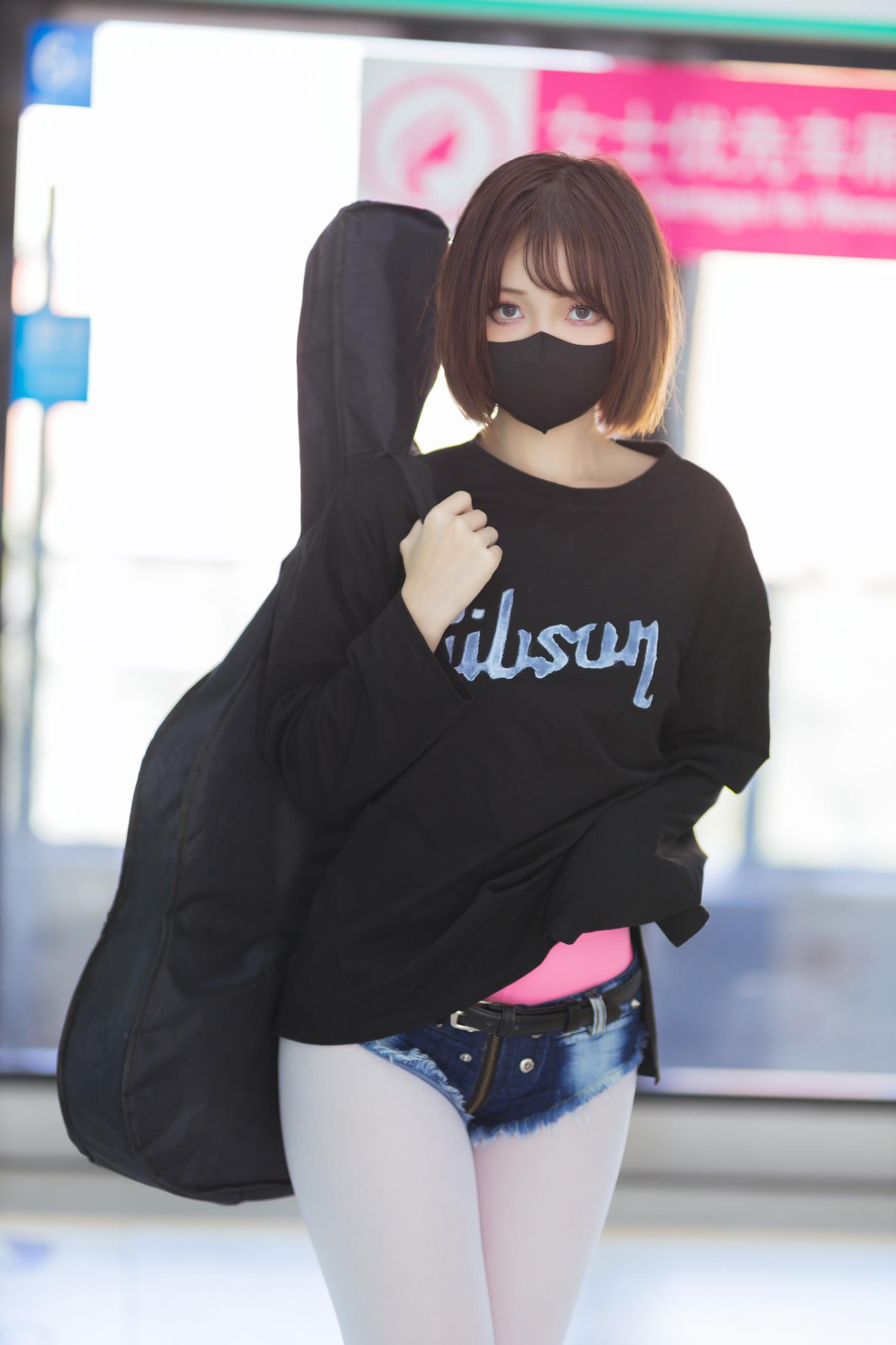 图片[18]-洛桑w伊梓  地铁吉他 [26P] – 速更版-美库