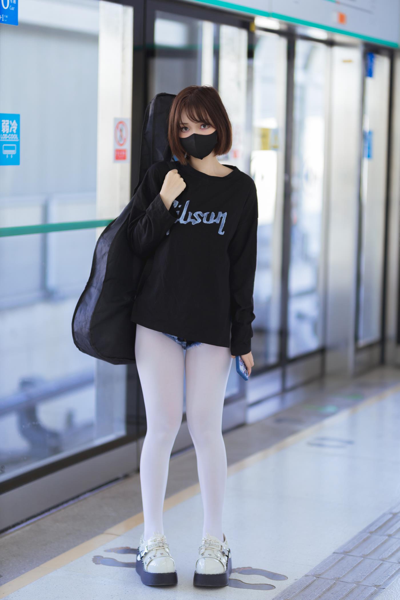 图片[26]-洛桑w伊梓  地铁吉他 [26P] – 速更版-美库