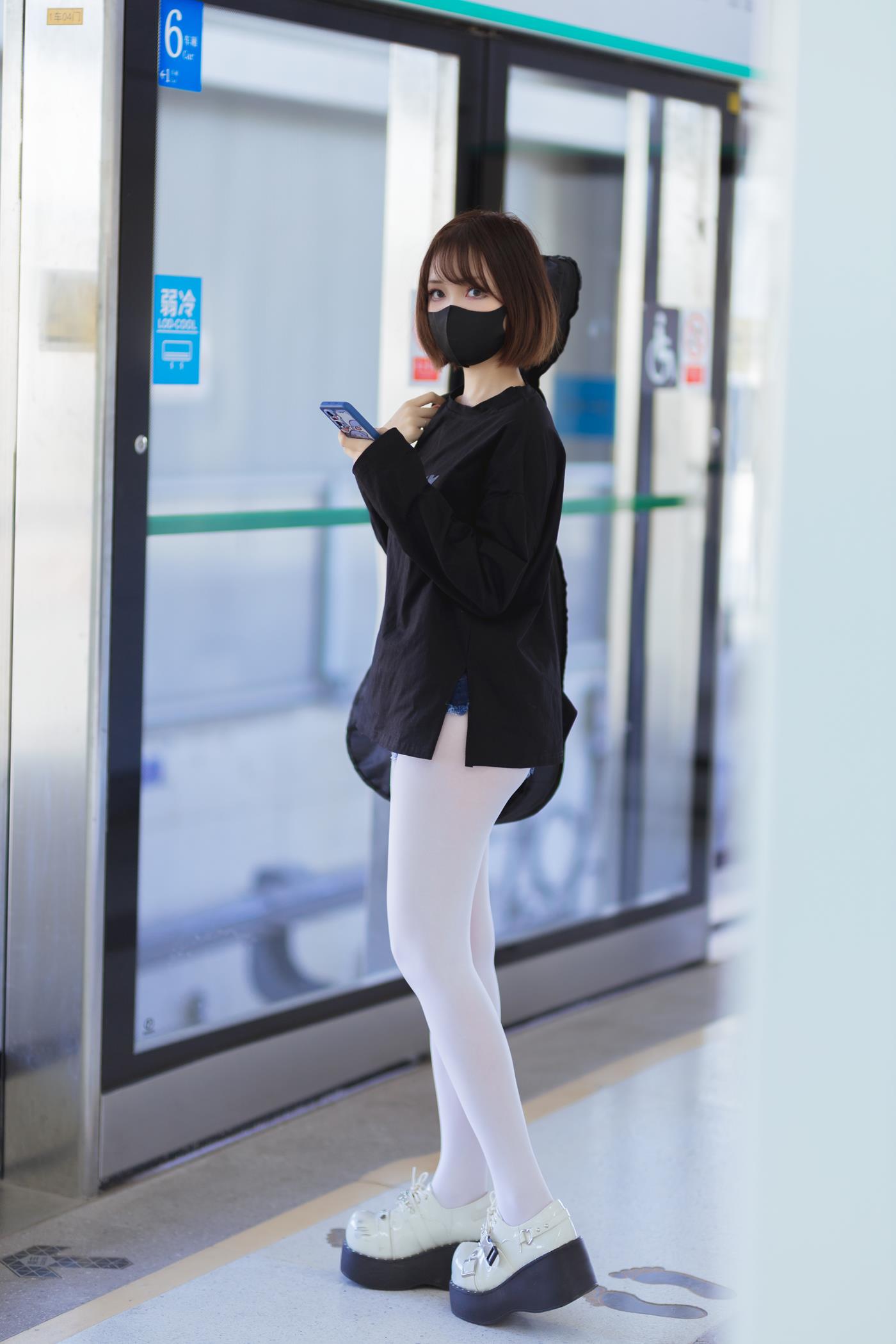 图片[27]-洛桑w伊梓  地铁吉他 [26P] – 速更版-美库