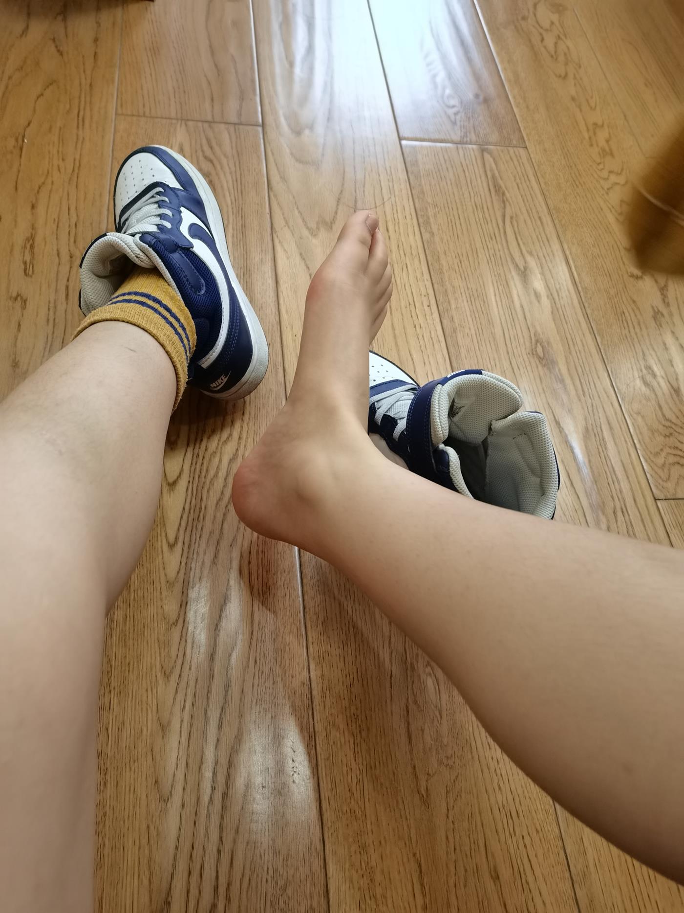 图片[36]-[誉铭传媒]袜足摄影 2022年《7月整合福利》[141P] – 速更版-美库