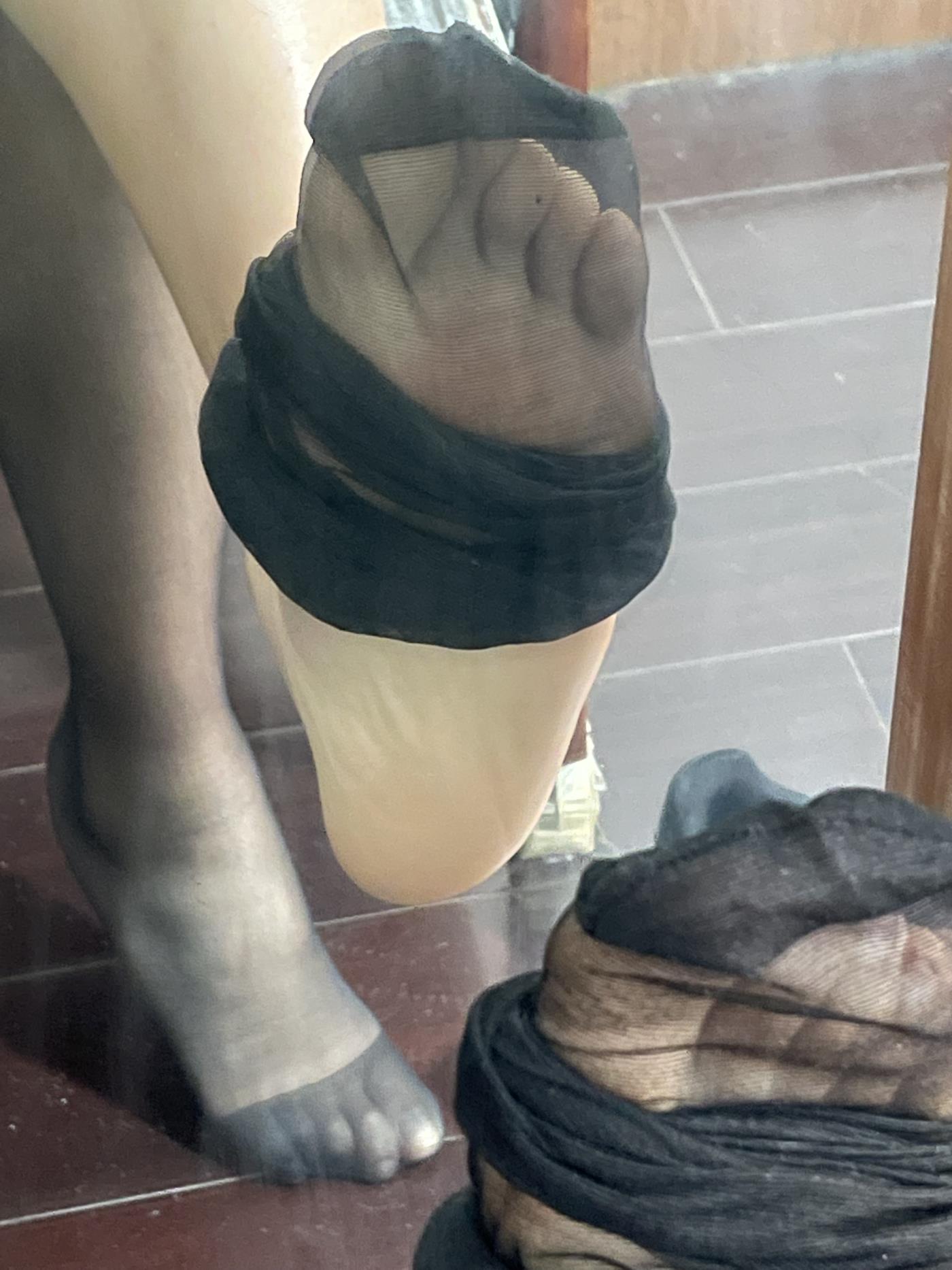 图片[56]-[誉铭传媒]袜足摄影 2022年《7月整合福利》[141P] – 速更版-美库