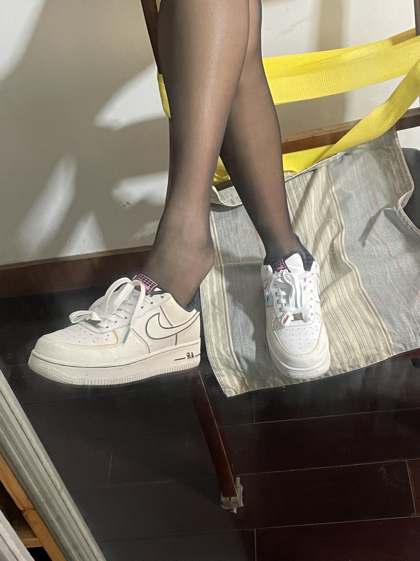 图片[60]-[誉铭传媒]袜足摄影 2022年《7月整合福利》[141P] – 速更版-美库