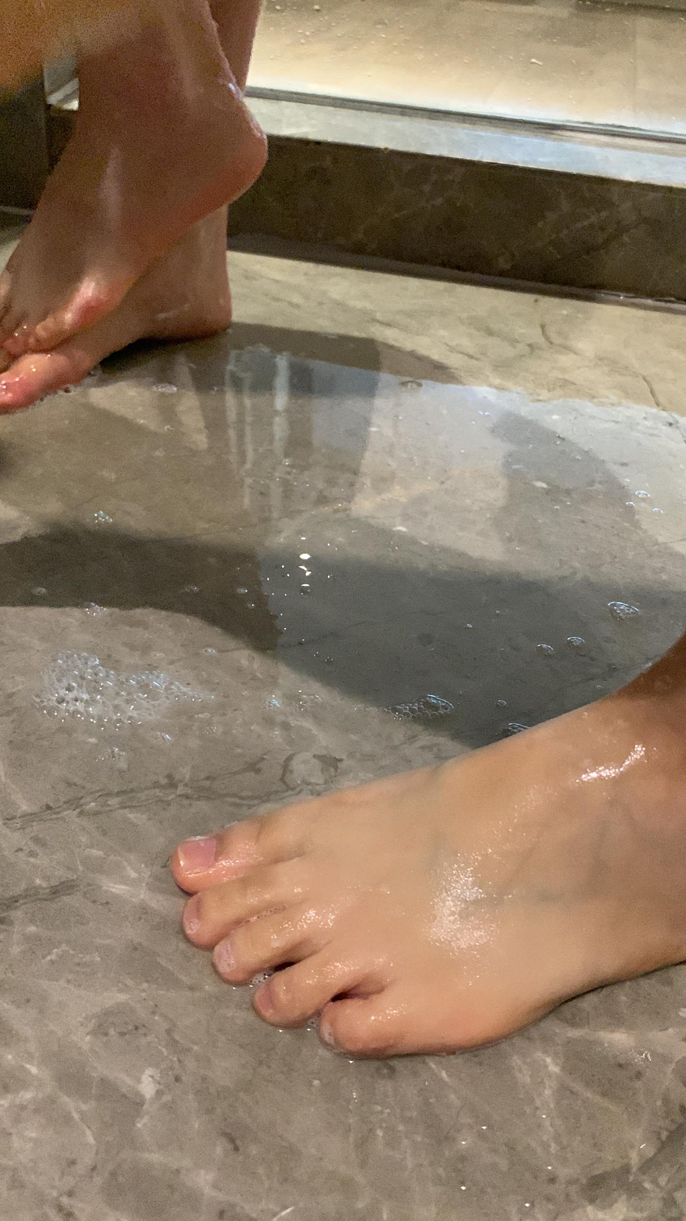 图片[109]-[誉铭传媒]袜足摄影 2022年《7月整合福利》[141P] – 速更版-美库