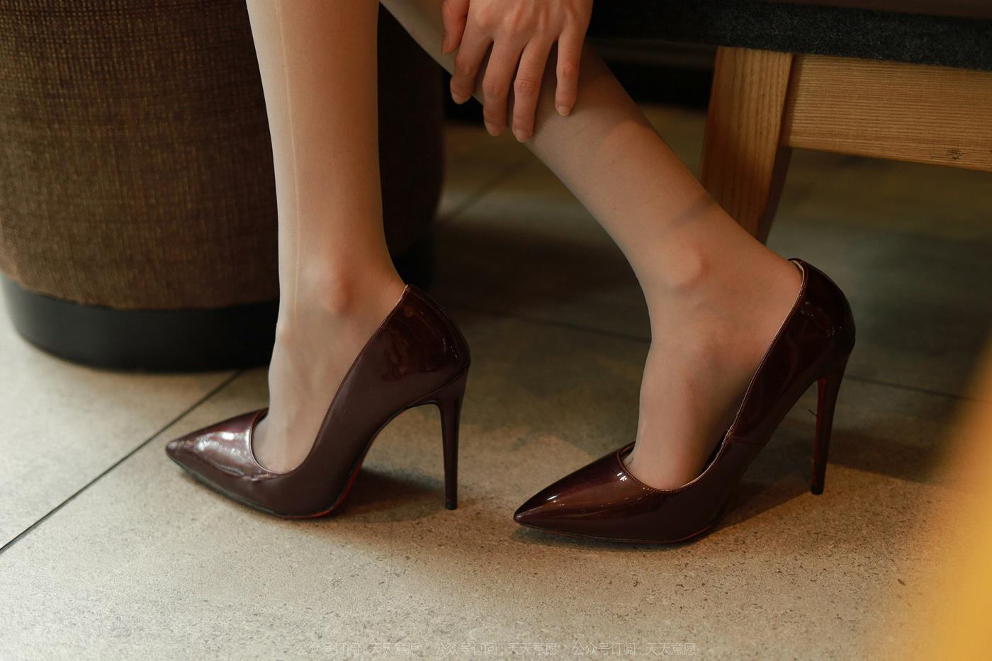 图片[16]-[IESS异思趣向] 2022.06.02 丝享家1105：团团《对面的美女同事》[86P] – 速更版-美库