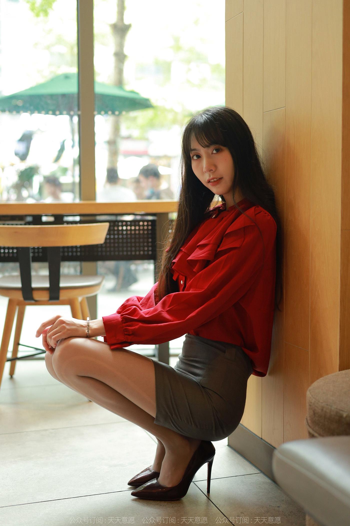 图片[50]-[IESS异思趣向] 2022.06.02 丝享家1105：团团《对面的美女同事》[86P] – 速更版-美库