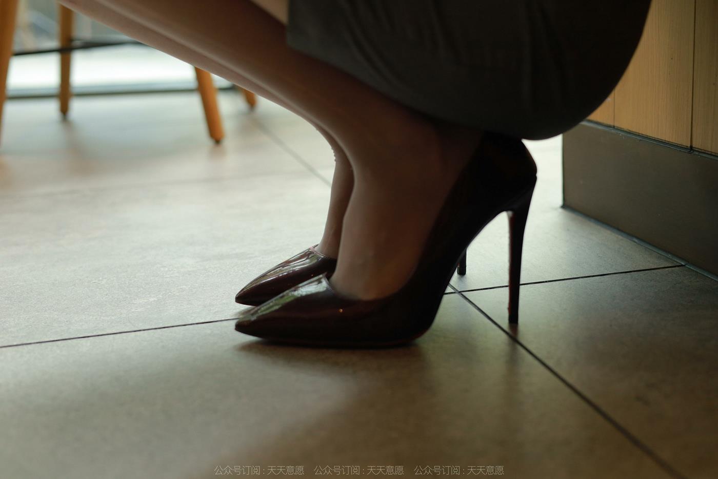 图片[53]-[IESS异思趣向] 2022.06.02 丝享家1105：团团《对面的美女同事》[86P] – 速更版-美库