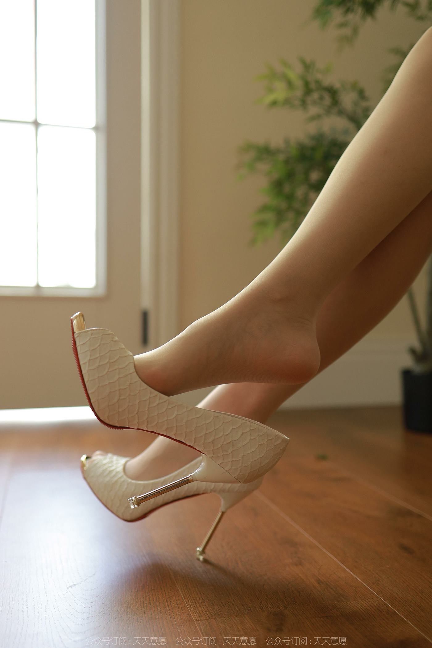 图片[12]-[IESS异思趣向] 耽丝 220706小宝 [81P] – 速更版-美库