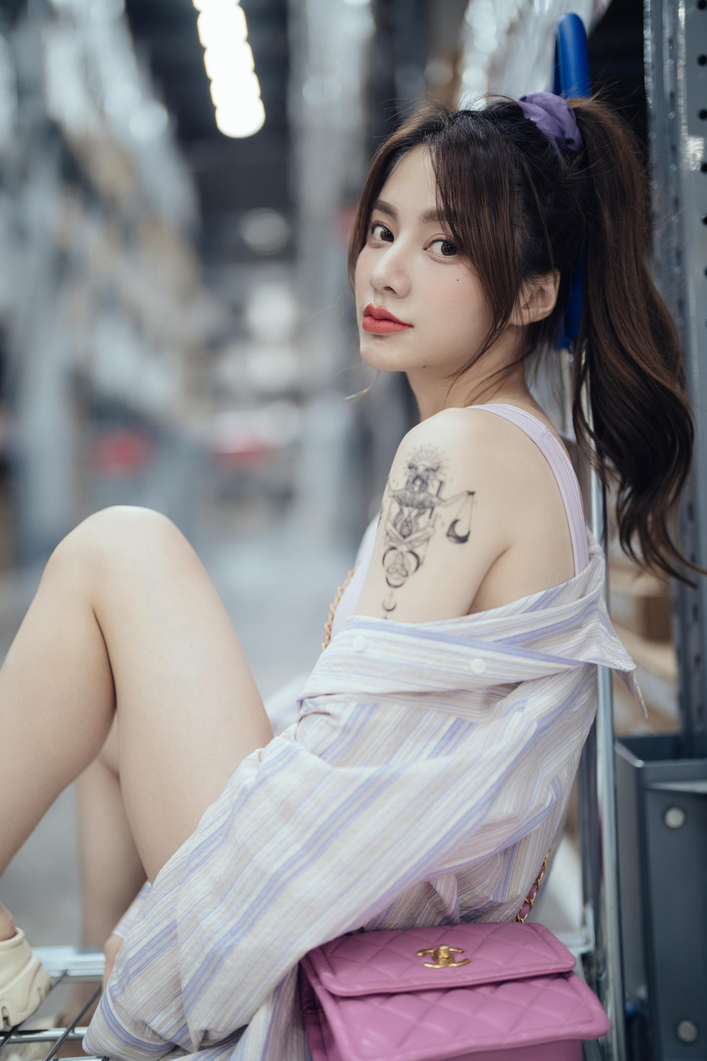 图片[18]-[YITUYU艺图语] 2021.11.18 开心购物 姝雯同学 [36P] – 速更版-美库