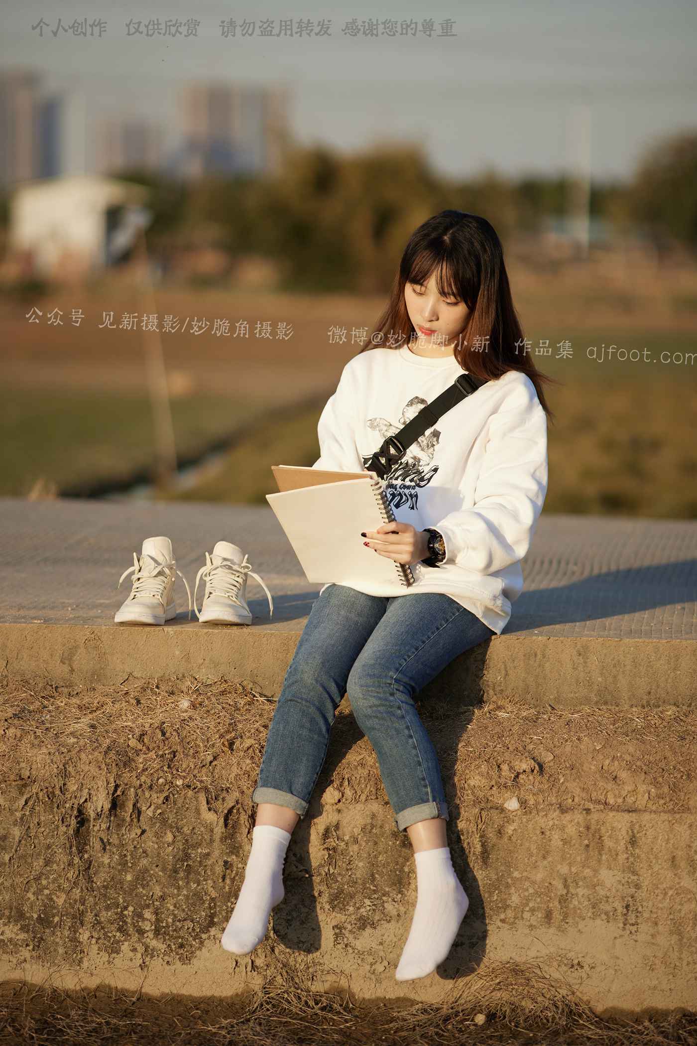 图片[23]-[见新摄影]NO.027 追赶落日余晖的逆光少女[133P] – 速更版-美库