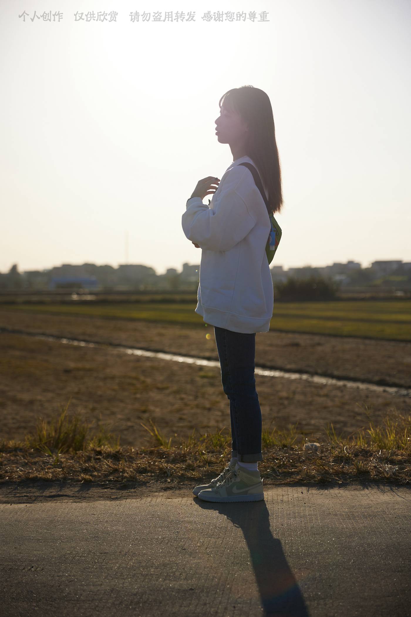 图片[133]-[见新摄影]NO.027 追赶落日余晖的逆光少女[133P] – 速更版-美库