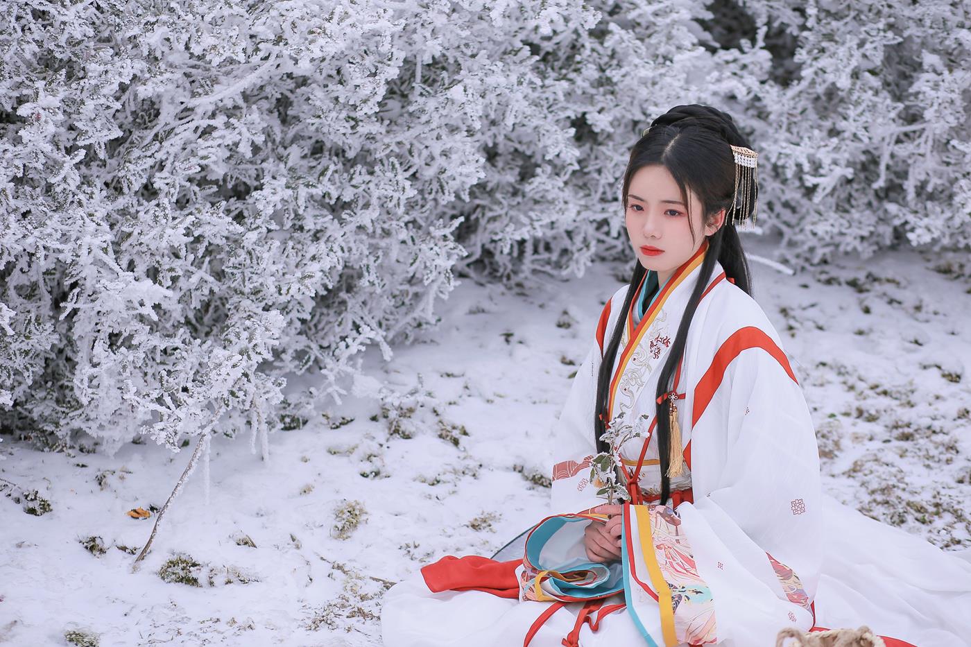 图片[12]-[YITUYU艺图语] 2021.11.20 青松 沂越 [24P] – 速更版-美库