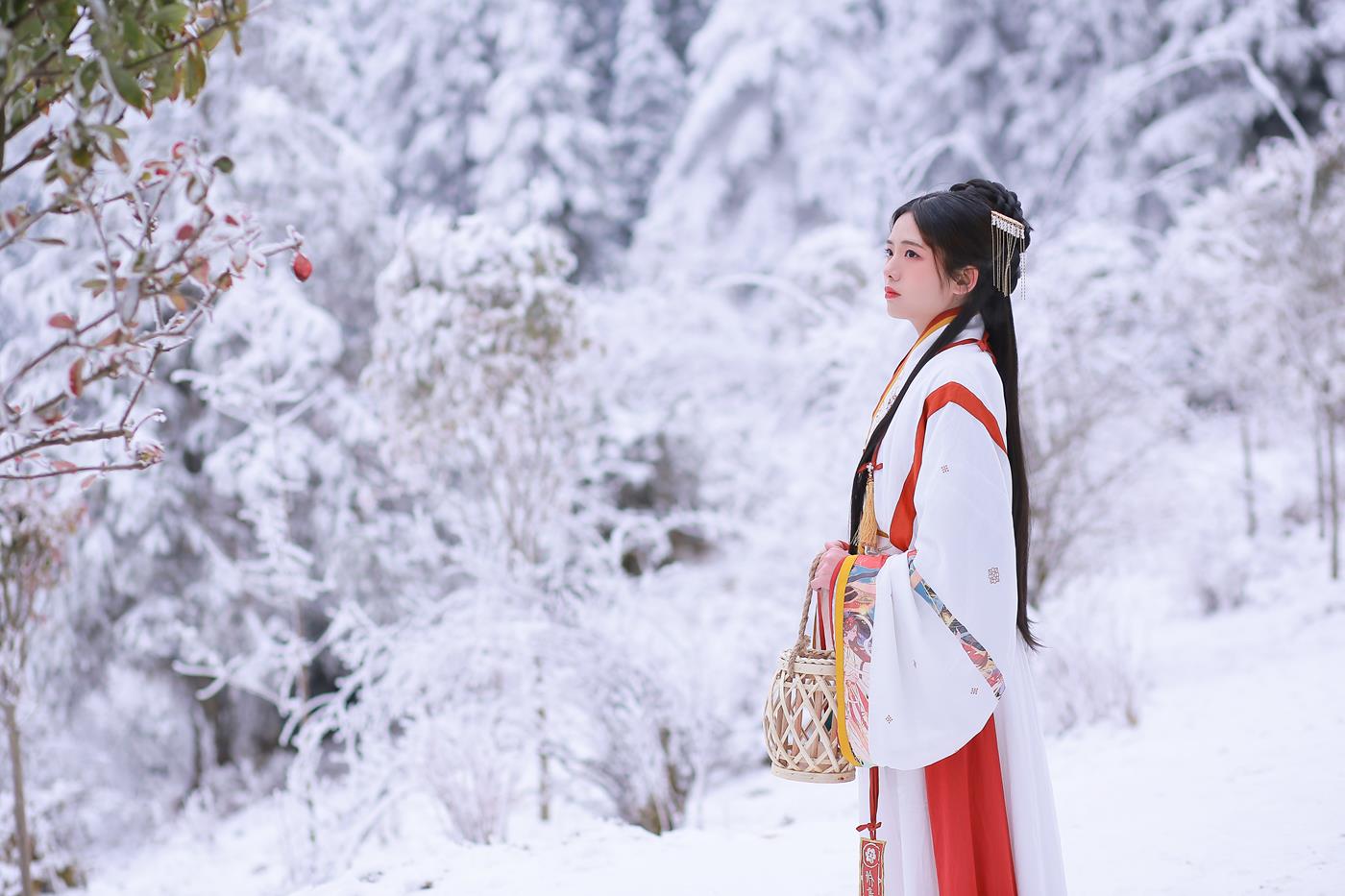 图片[14]-[YITUYU艺图语] 2021.11.20 青松 沂越 [24P] – 速更版-美库