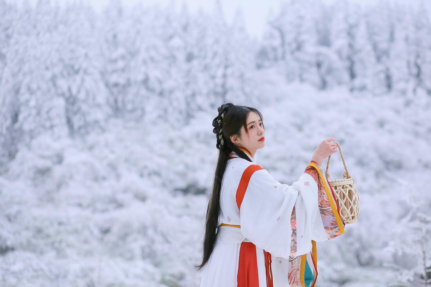 图片[23]-[YITUYU艺图语] 2021.11.20 青松 沂越 [24P] – 速更版-美库