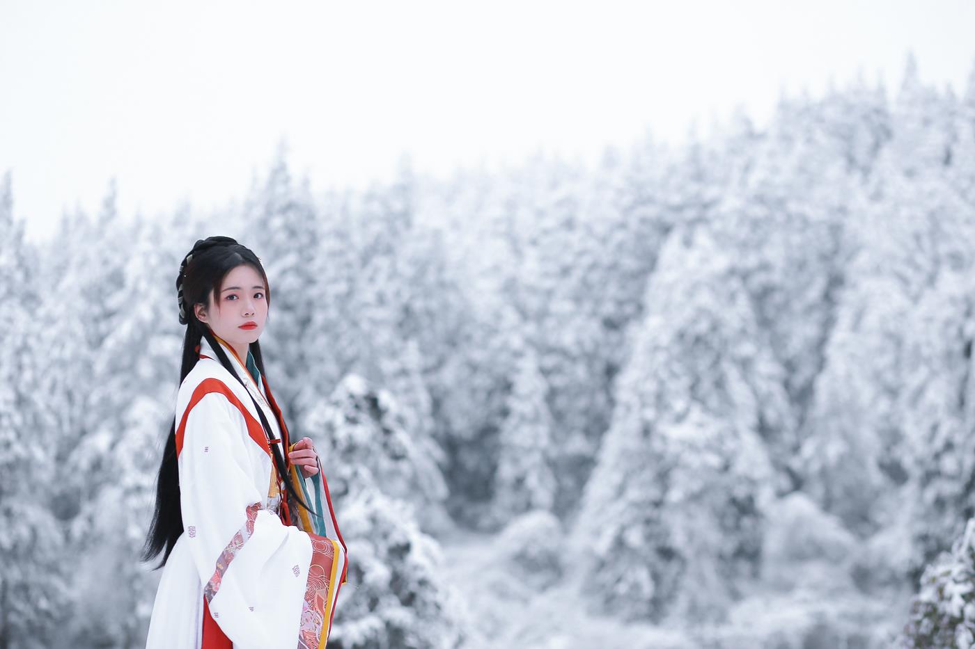 图片[24]-[YITUYU艺图语] 2021.11.20 青松 沂越 [24P] – 速更版-美库