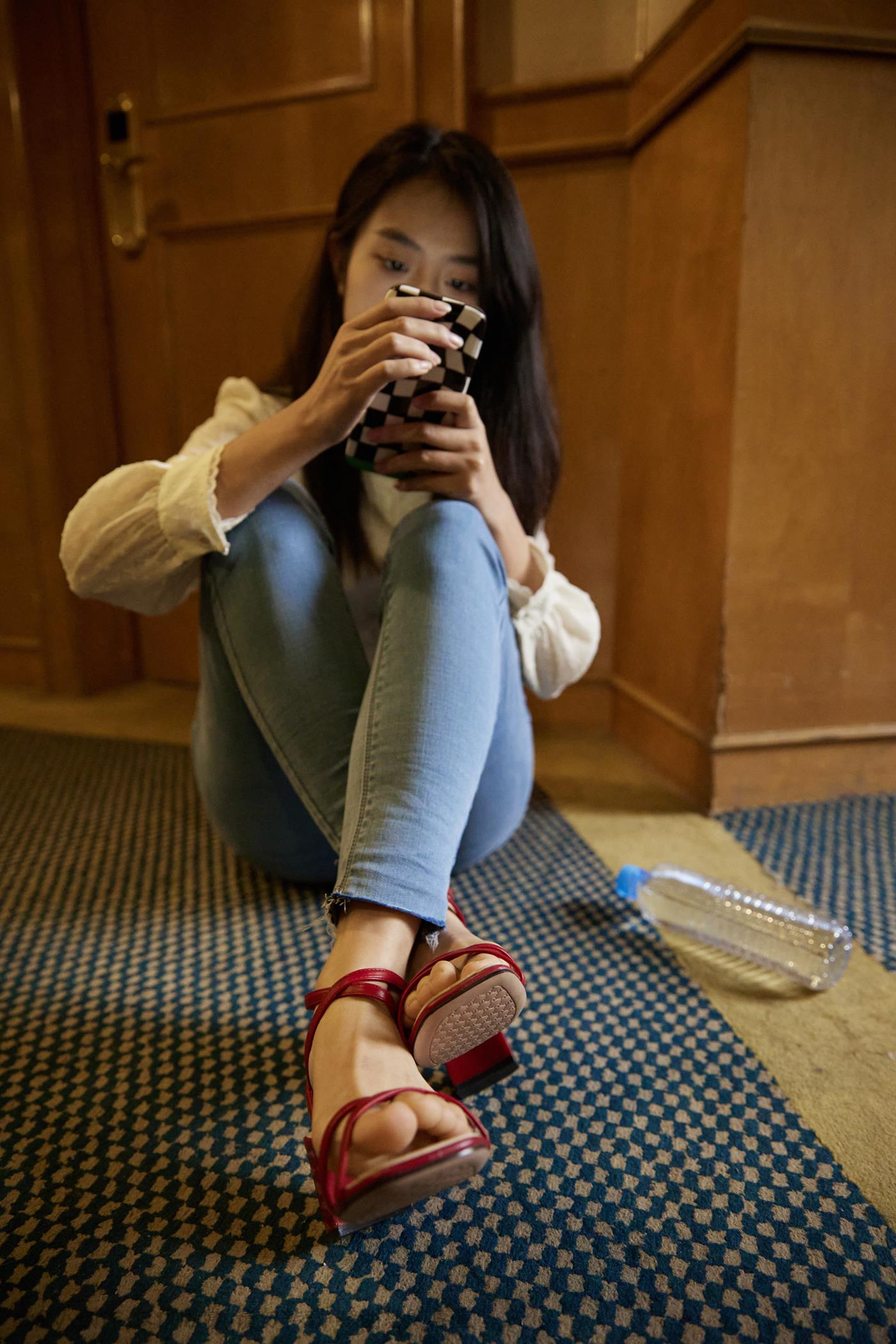 图片[11]-[见新摄影]NO.029 王家卫风格红色高跟鞋，质朴的生活气 (2) [88P] – 速更版-美库