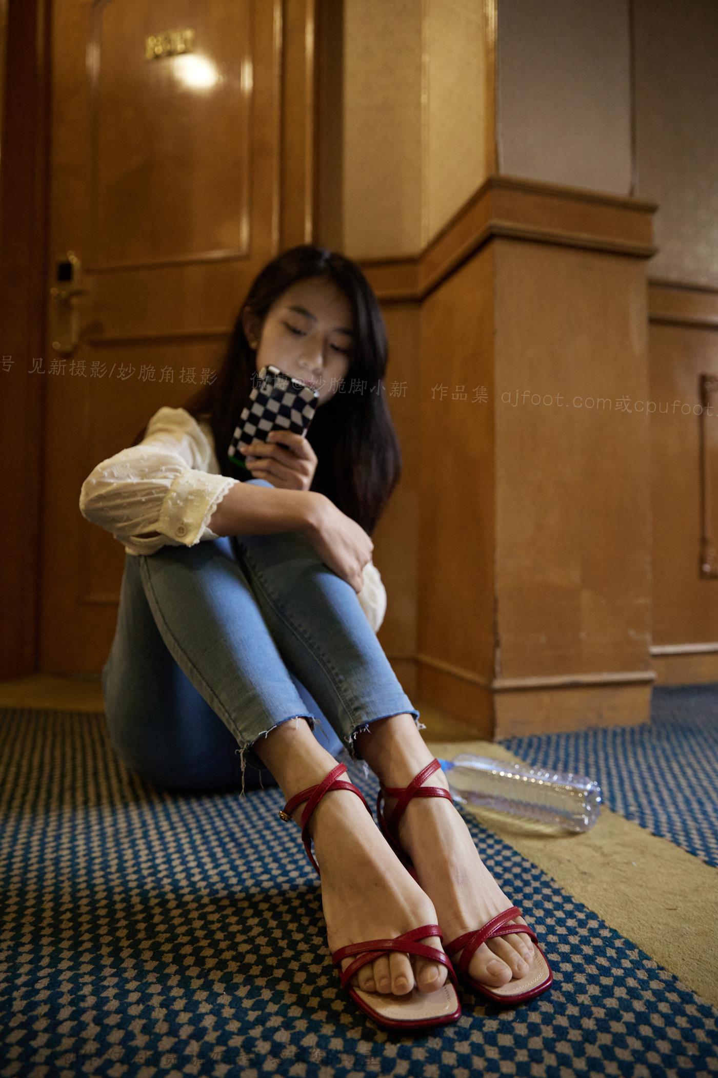 图片[13]-[见新摄影]NO.029 王家卫风格红色高跟鞋，质朴的生活气 (2) [88P] – 速更版-美库