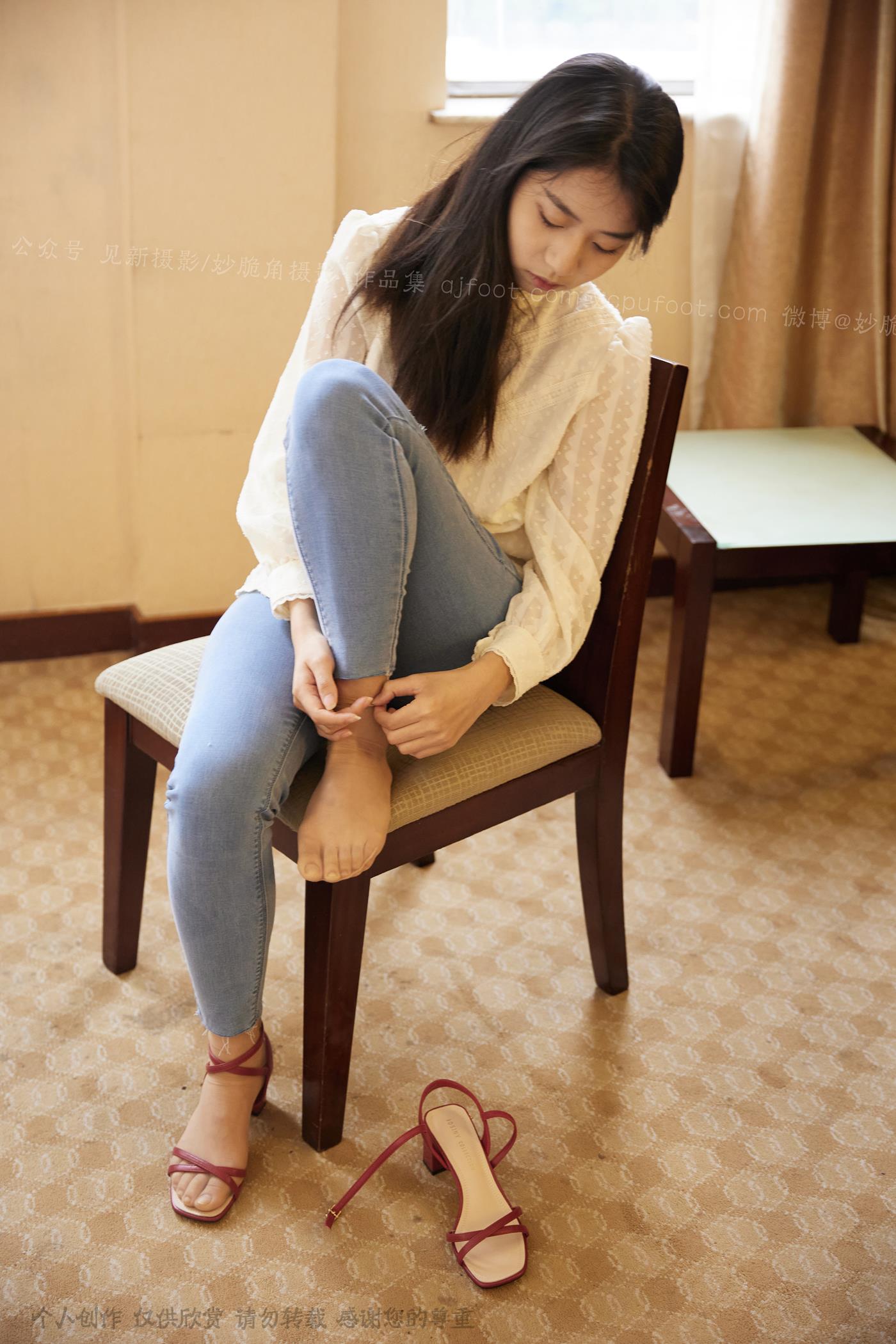 图片[19]-[见新摄影]NO.029 王家卫风格红色高跟鞋，质朴的生活气 (3) [57P] – 速更版-美库