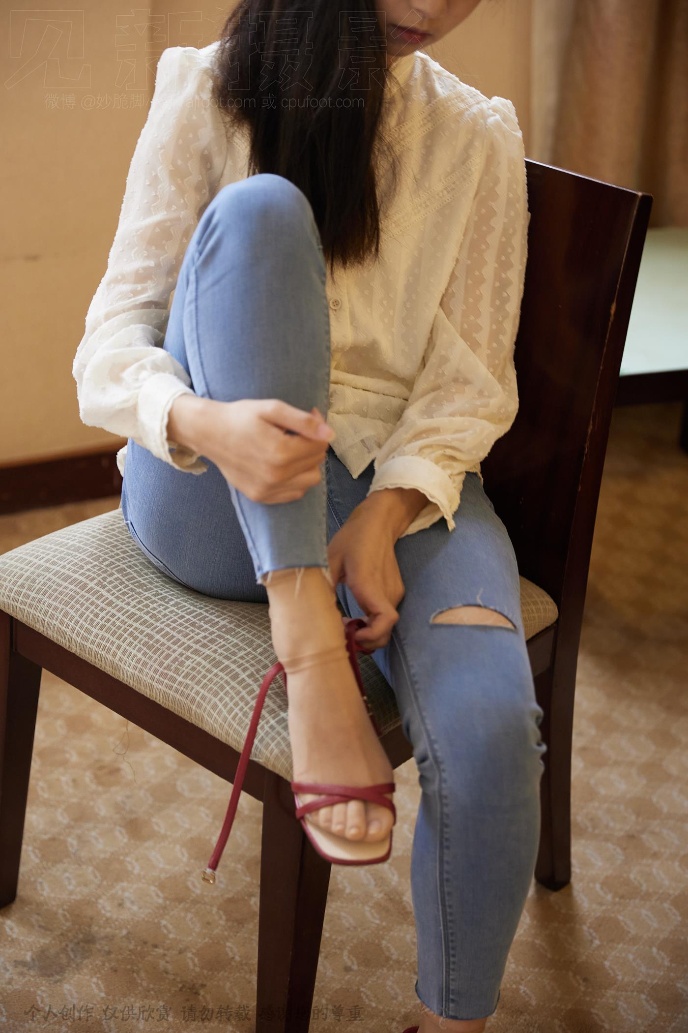 图片[22]-[见新摄影]NO.029 王家卫风格红色高跟鞋，质朴的生活气 (3) [57P] – 速更版-美库